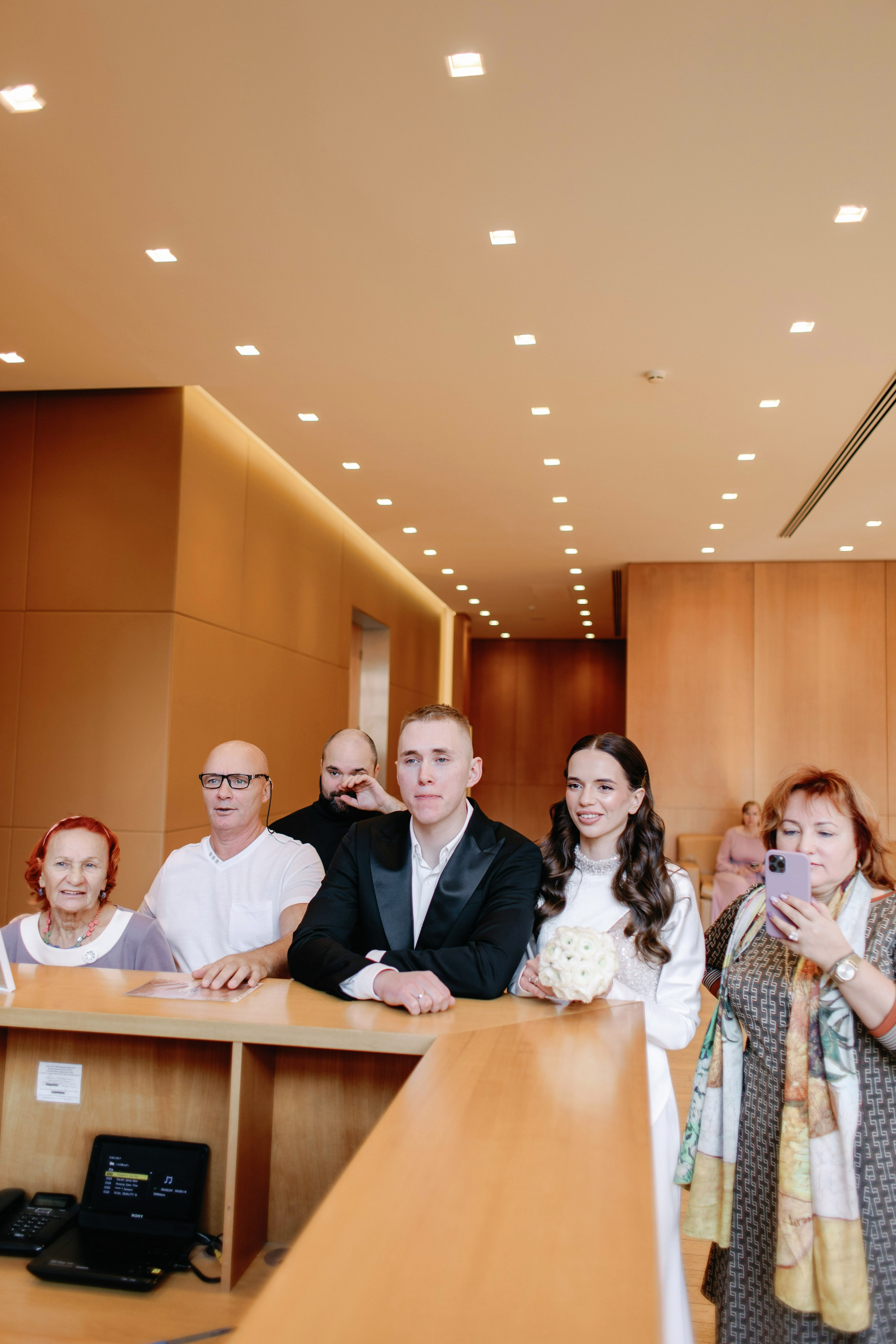 Свадьба для двоих в Москве, фотосессия на крыше, сборы, прогулка в Barvikha Luxury Village