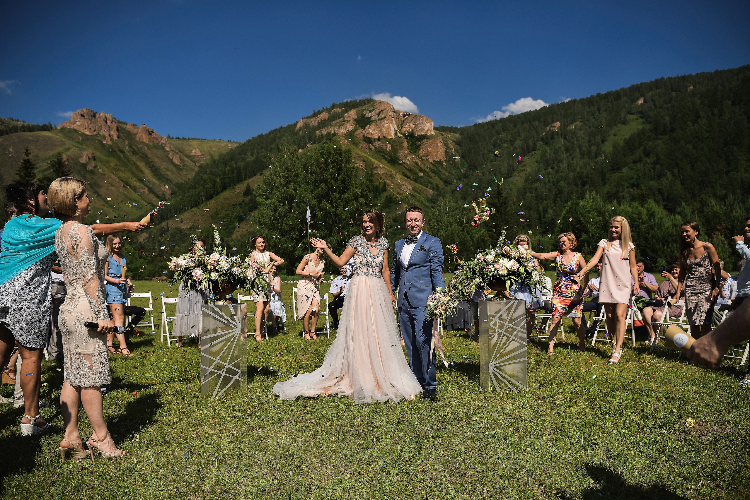 💐 Радик и Яна — душевная загородная свадьба в Villatic | Теплые фото под Красноярском. 📸 Свадебный и семейный фотограф в Красноярске Тихомиров Евгений | 17 лет опыта | 800+ свадеб