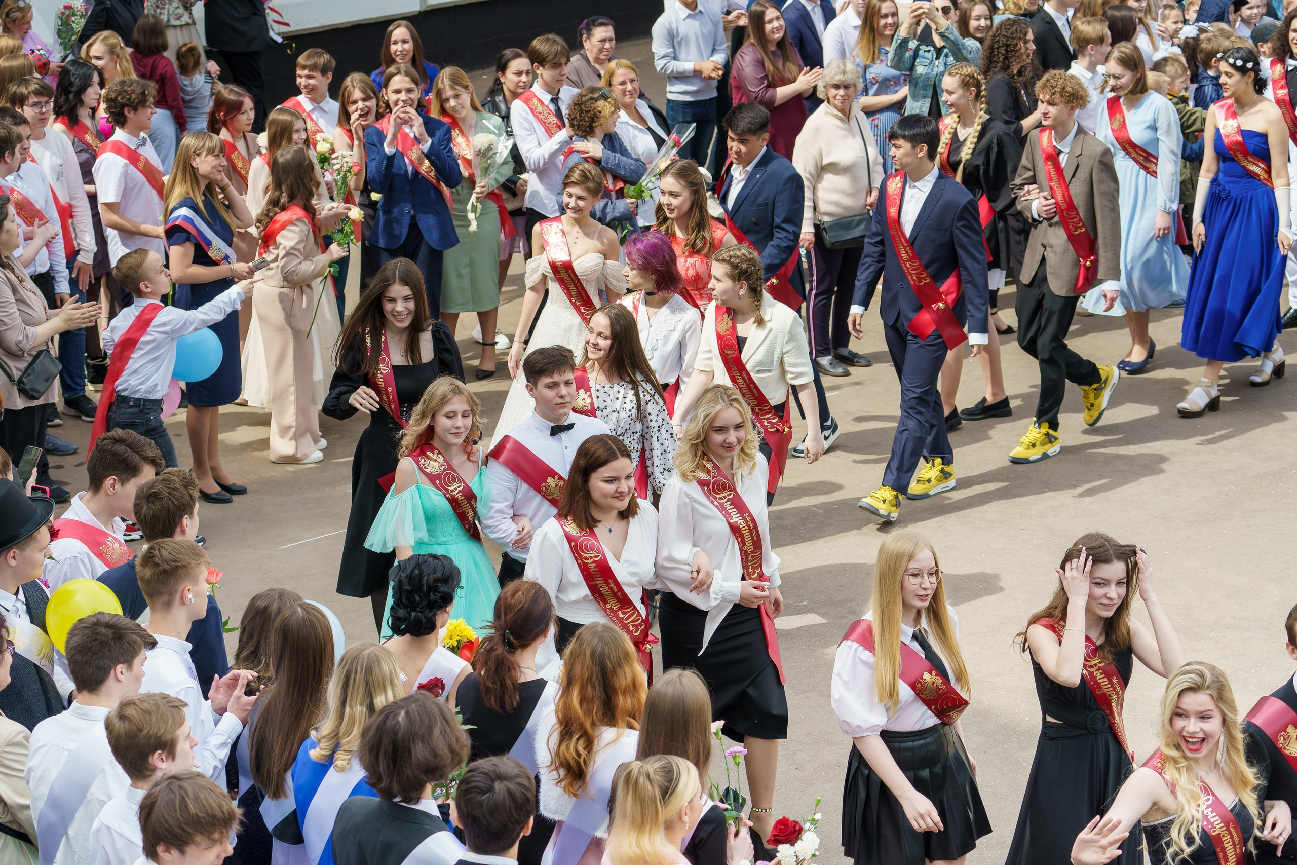 Фотосъёмка последний звонок, выпускной, бал. «Студия DRONAVT`s» — видеосъёмка и фотография г. Москва