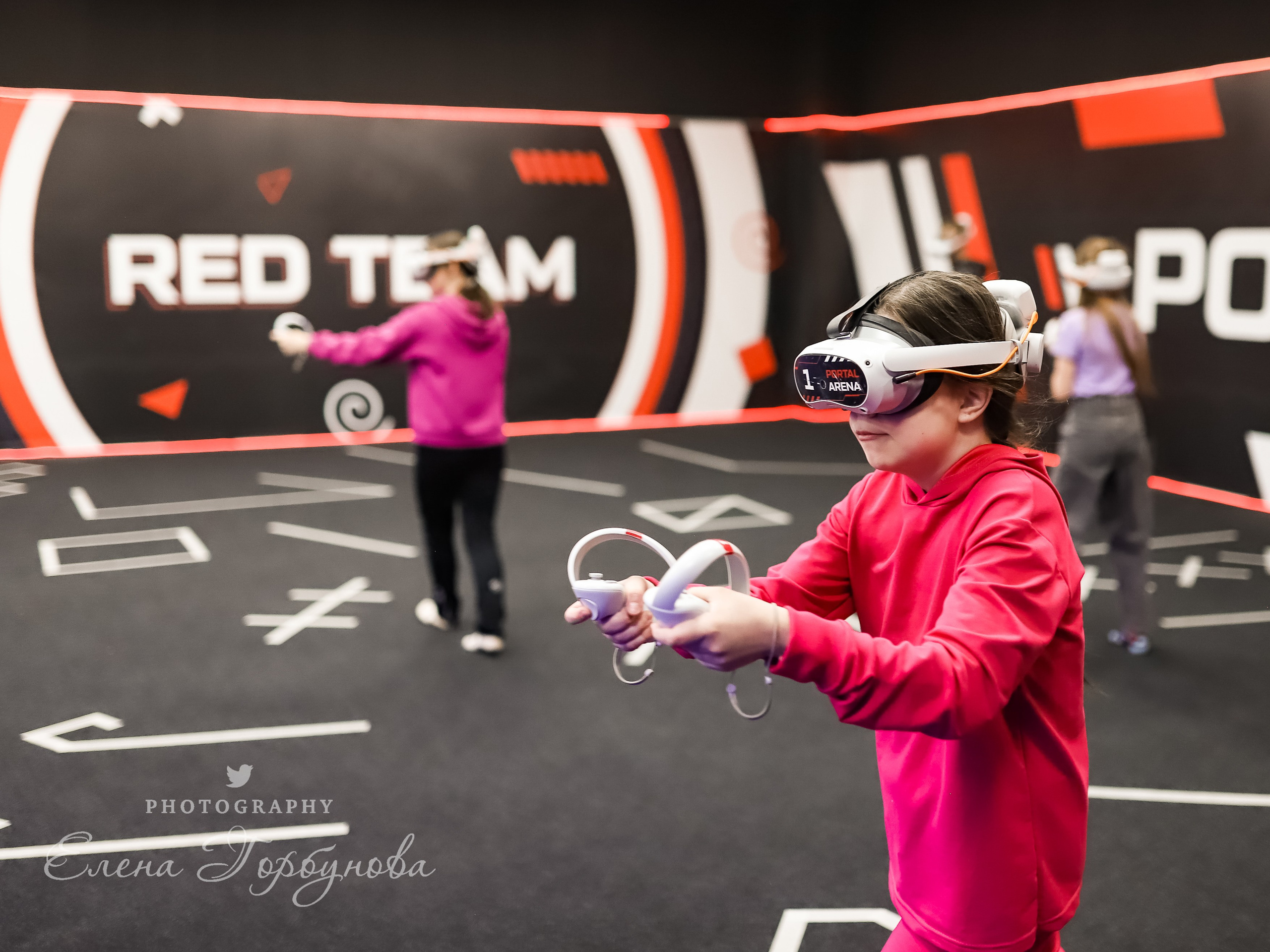 Репортаж в виртуальной реальности. Май 2024. Фотограф Пермь. Свадьбы. Семья и дети, школа, д. сад. Фотокниги