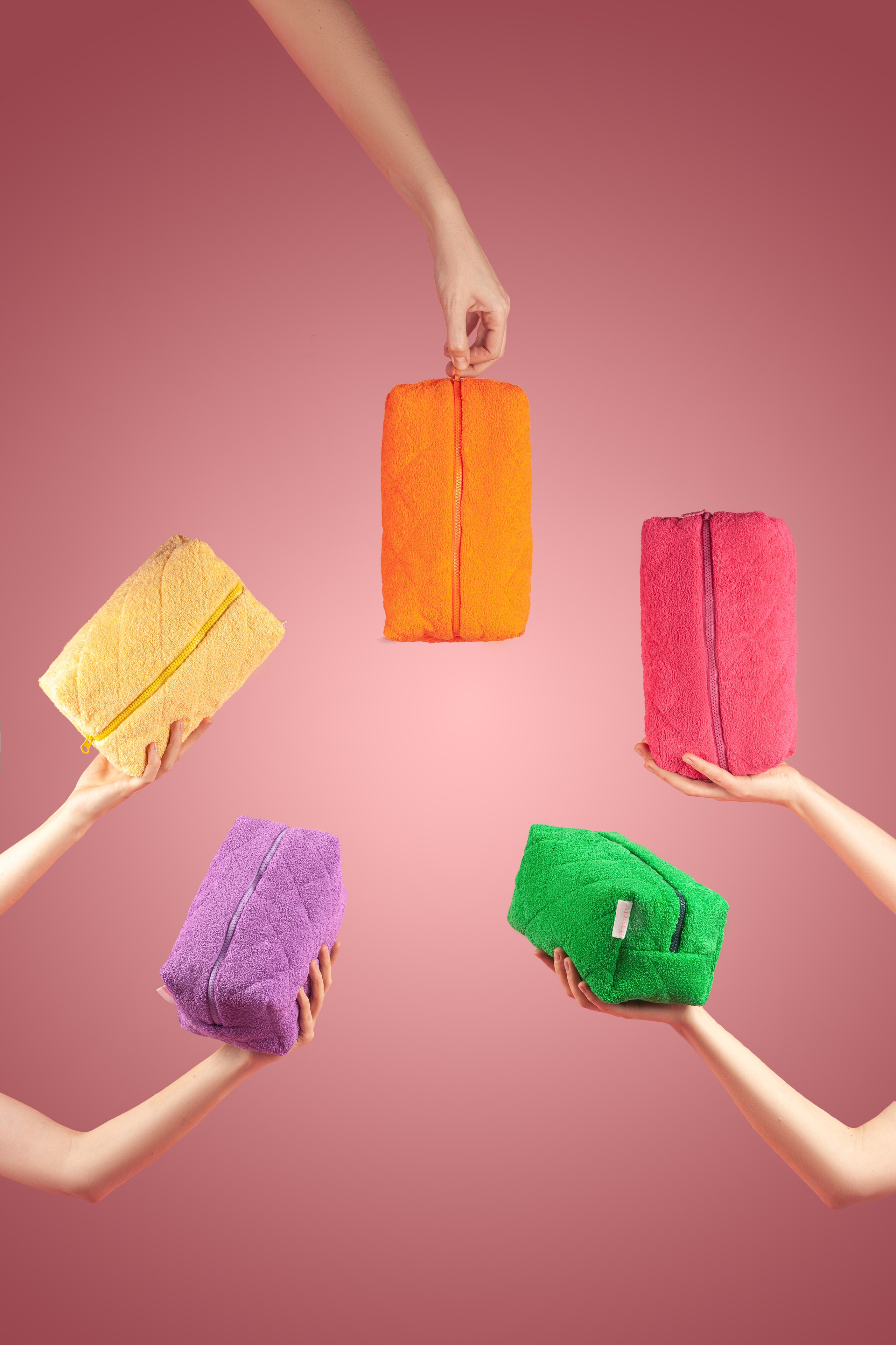 Ретушь фотографий сумок и рюкзаков | Студия SVITHART