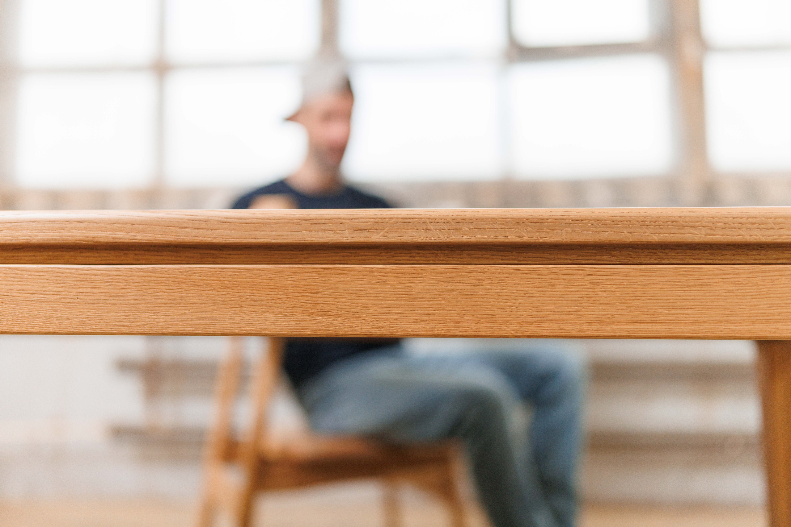 Артур и его стулья. Фотограф Балаев Михаил