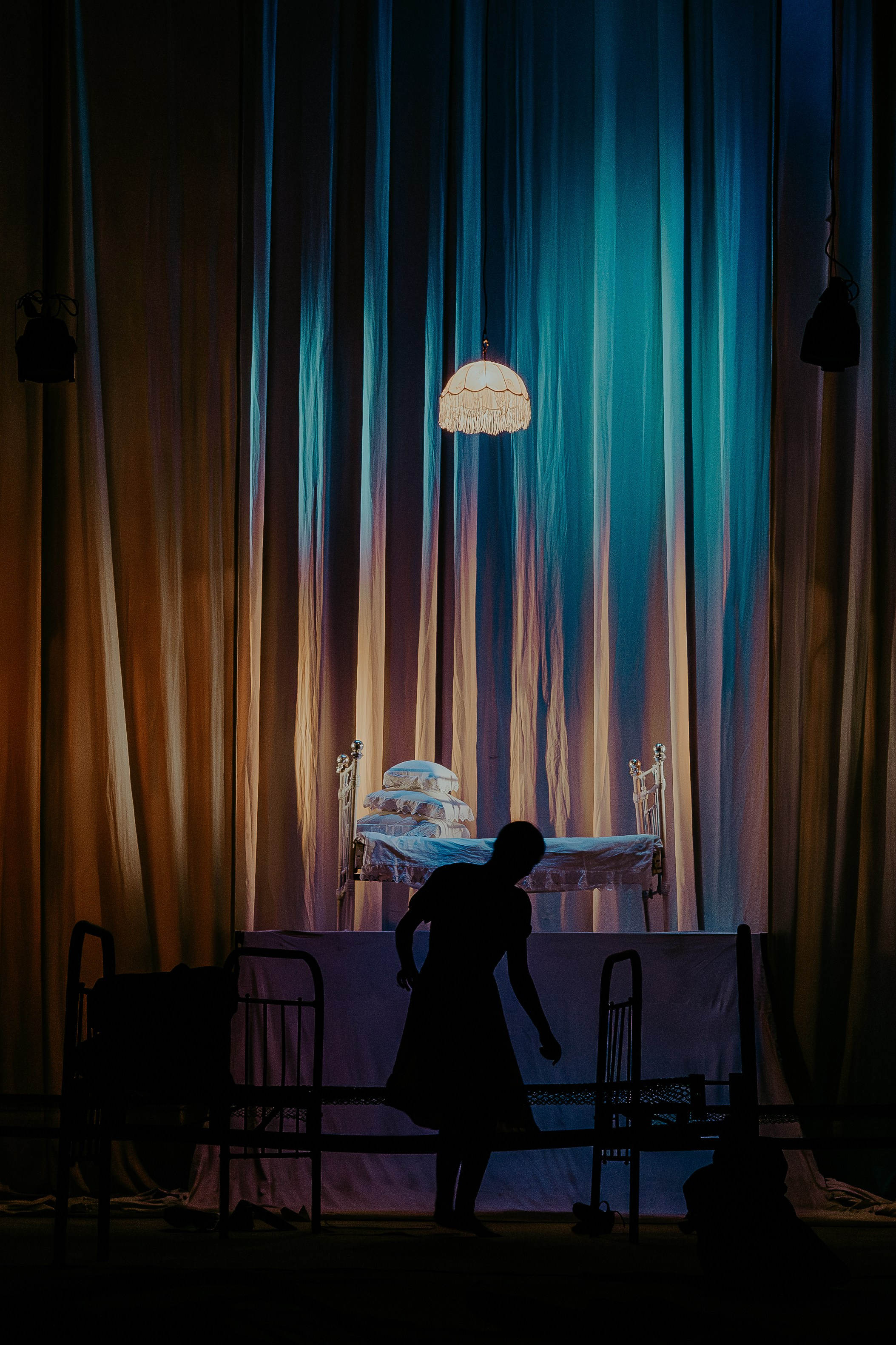 Театр Юного Зрителя " Не покидай меня». Фотограф Марк Файзулин