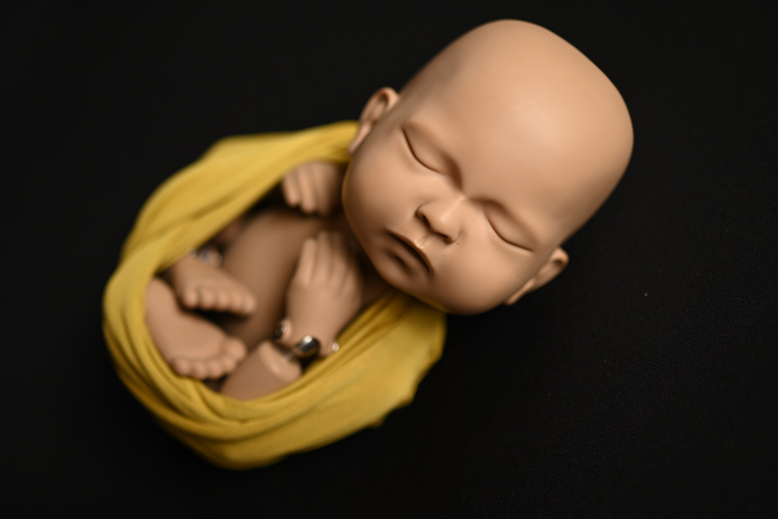 Образы на черном фоне. Newborn42.ru Фотограф новорожденных  г. Кемерово Агафонова Жанна