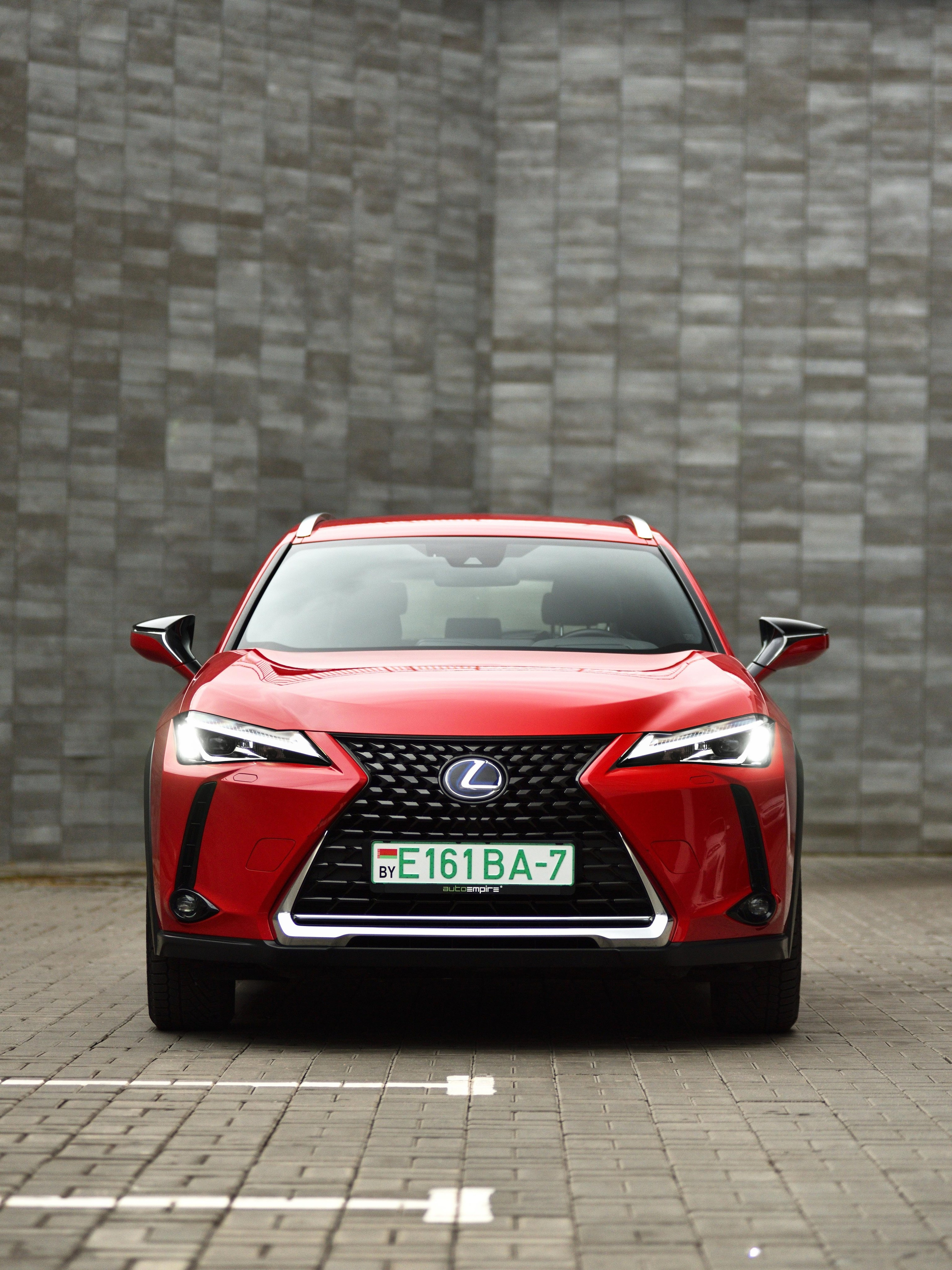 Lexus UX. Автомобильный и интерьерный фотограф в Минске Александр Тагаев