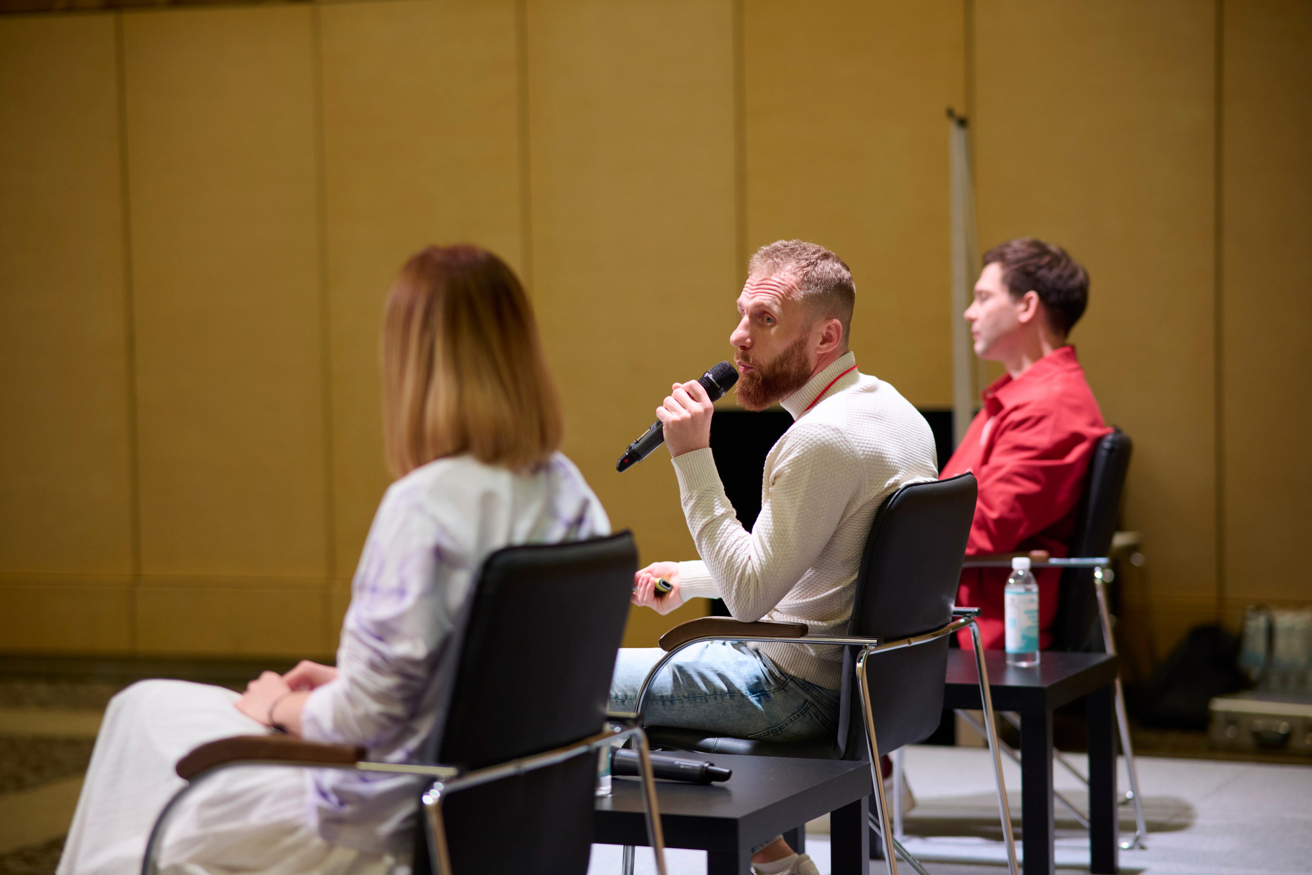 Upgrade Retail Весна 2025. Репортажный фотограф в Москве и Санкт-Петербурге — Профессиональная съёмка мероприятий | Данила Золкин