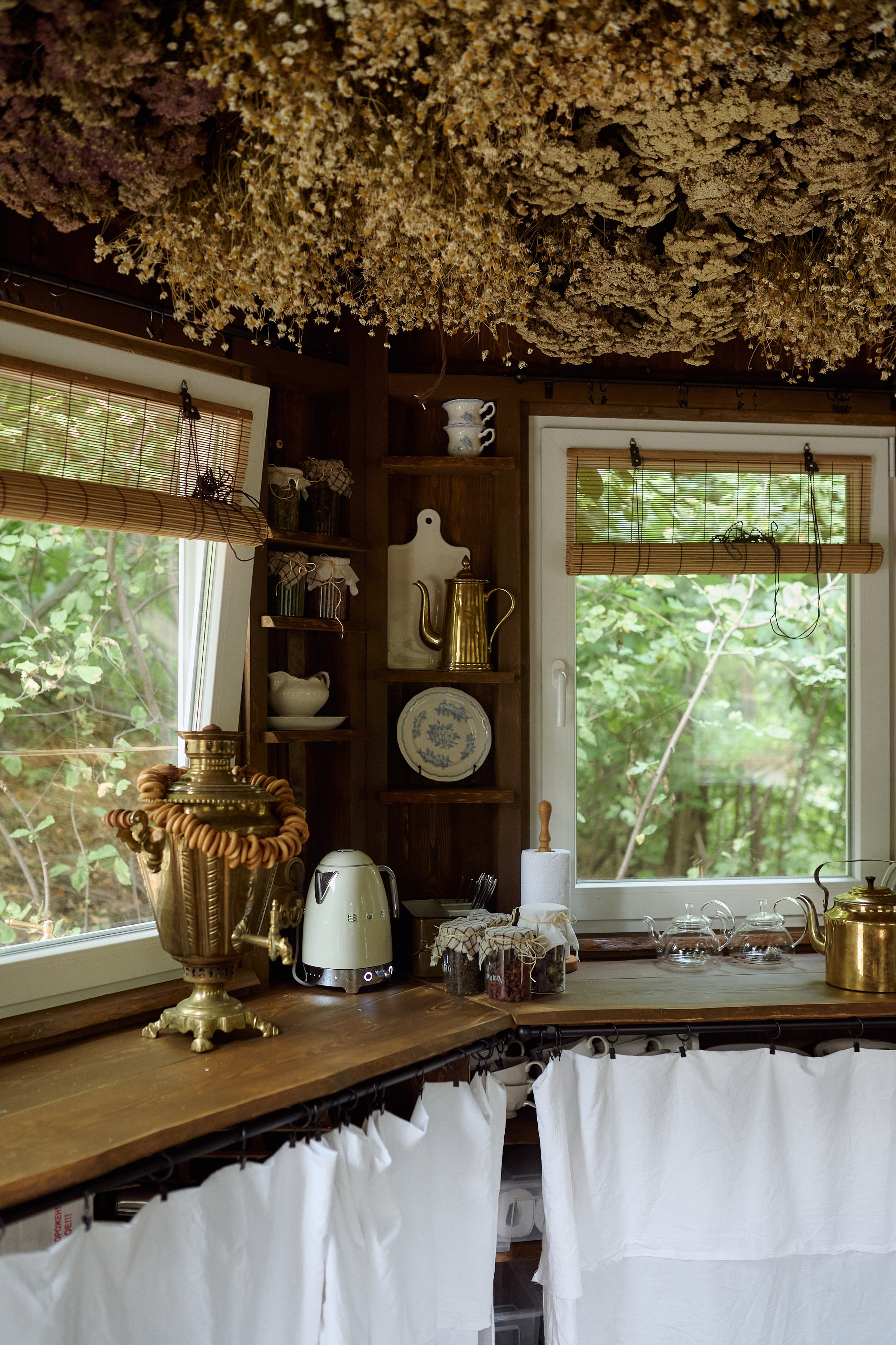 Алёна и Рада в Чайной. Семейный и свадебный lifestyle-фотограф в Москве Мария Петрова