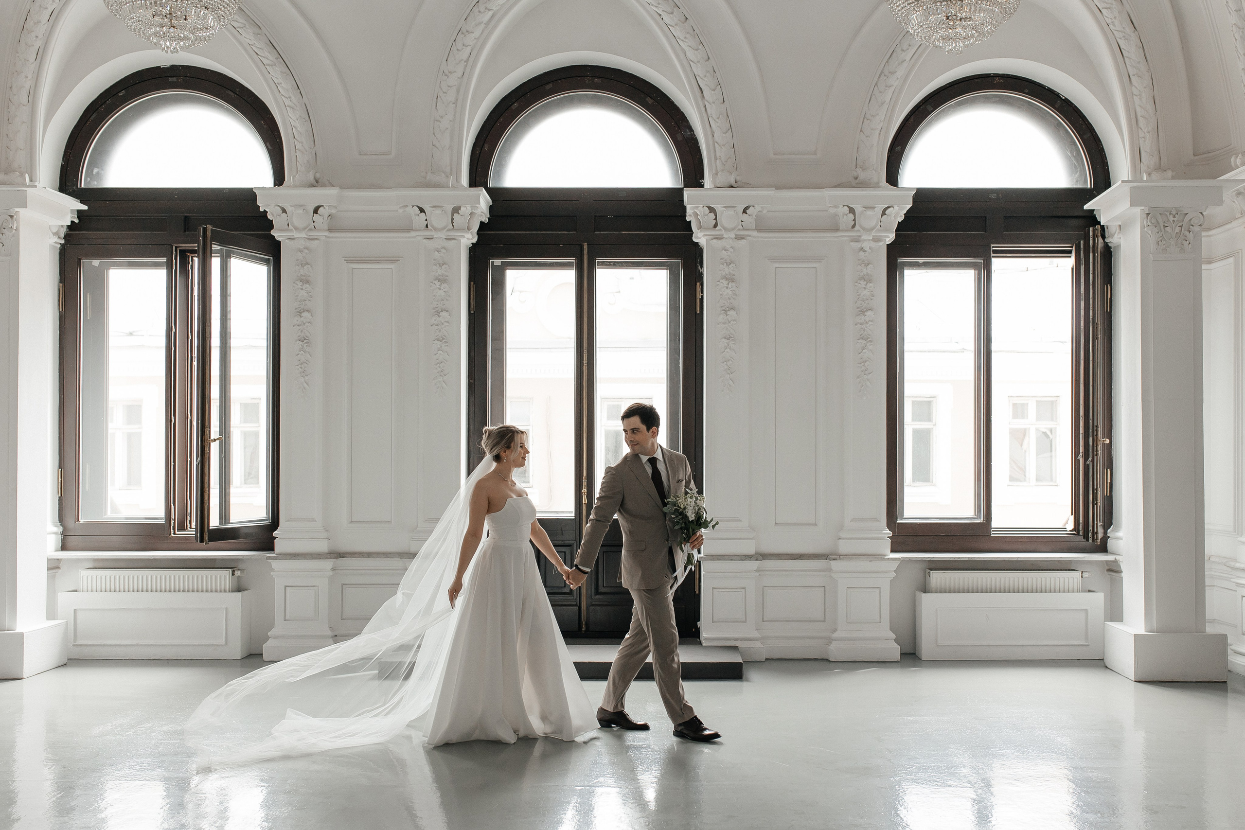 Свадебная фотосессия в Особняке Спиридонова