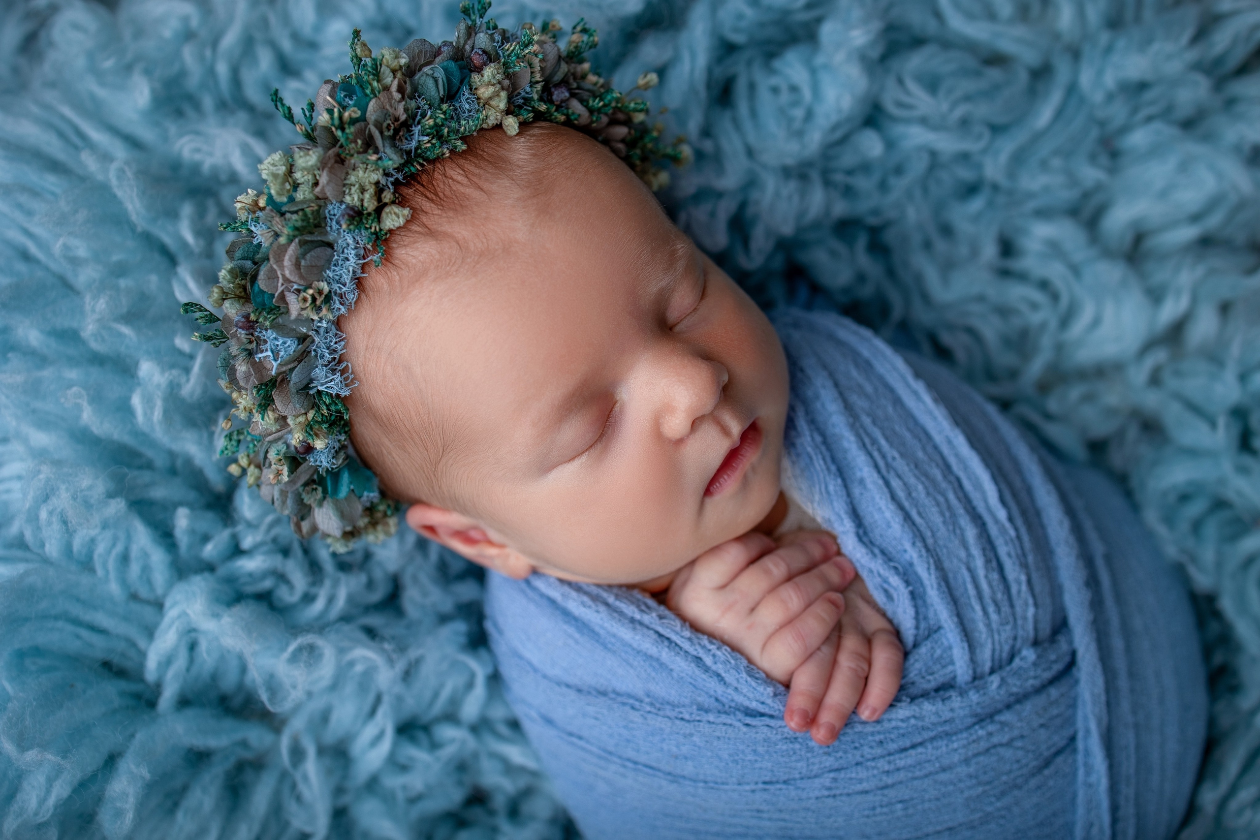 Нежная и милая фотосессия первых дней жизни Вашего ребенка в Минске. Фотограф новорождённых Минск — стоимость newborn фотосессии в Минске