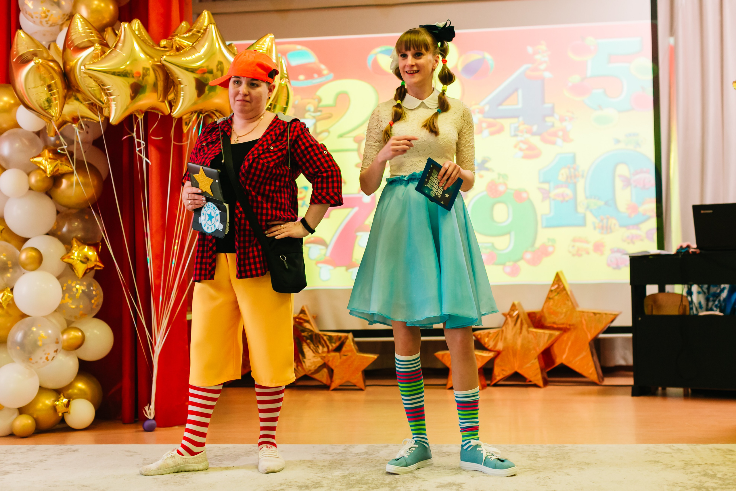 алёна малахова фотограф новосибирск семейный детский домашняя фотосессия в новосибирске день рождения репортажная съёмка фотосессия с лошадьми на конюшне деревня алтай  на природе фотосессия в детском саду мама и сын предложение руки и сердца идея  помолвка фотосессия берег закат детский день рождения годик торт аниматор лофт игровая продолжение следует prodoljenie_sleduet_  корпоратив тимбилдинг первоклашка линейка 