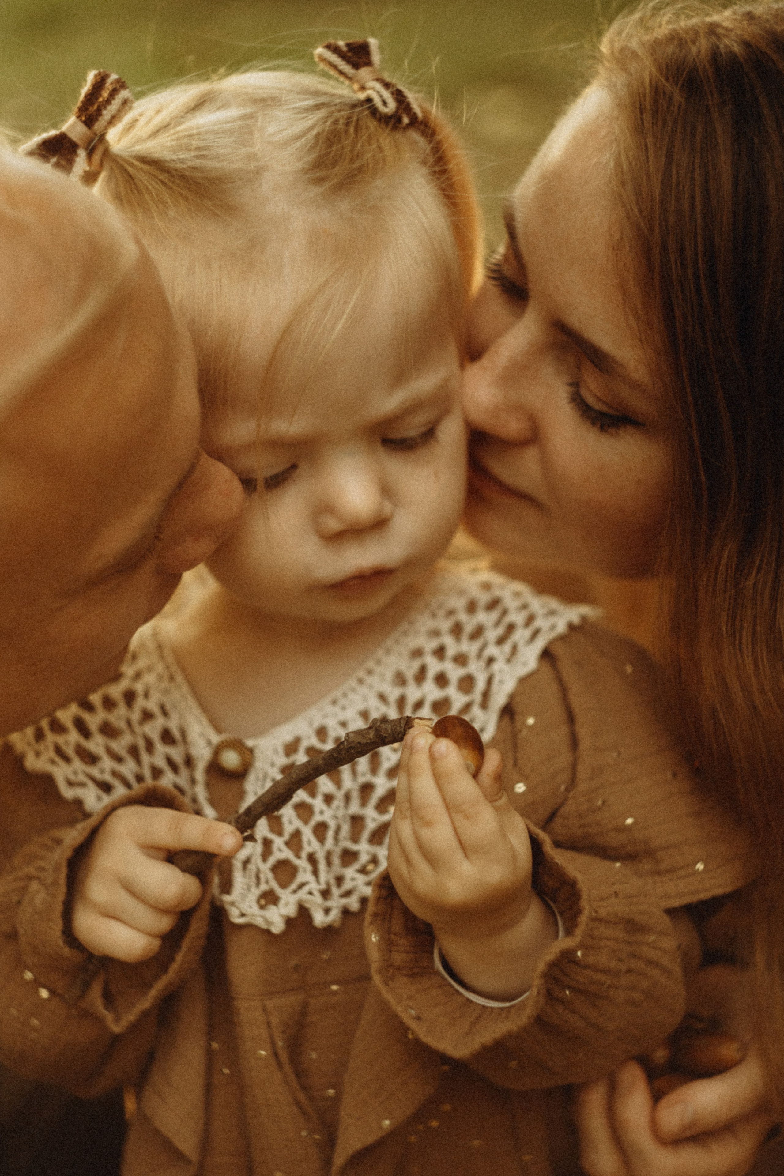 В поисках осенних сокровищ. Lifestyle семейный и детский фотограф в Омске Иванова Екатерина