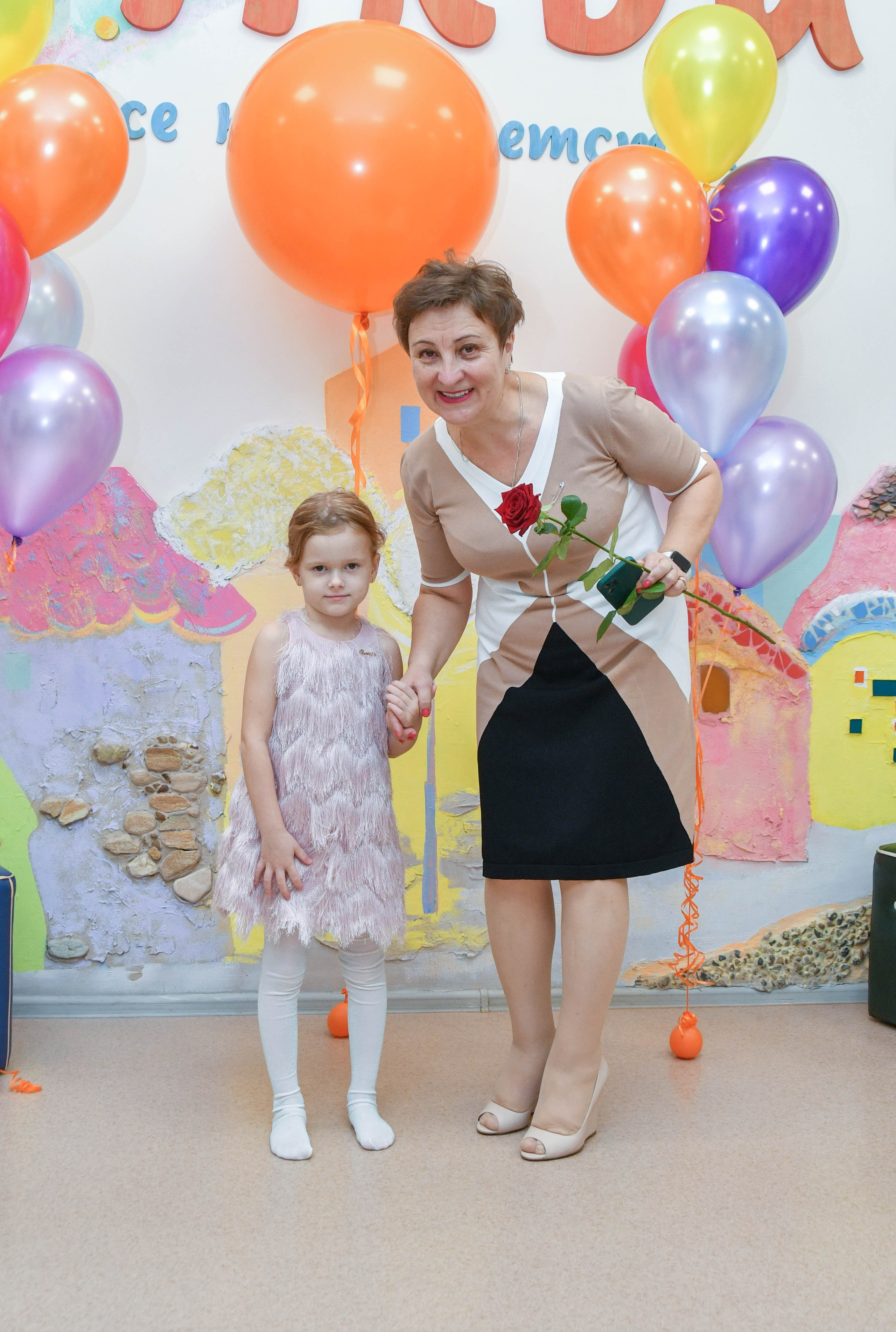 2023 г. День дошкольного работника и прогулка. Репортажный и детский фотограф в Новосибирске