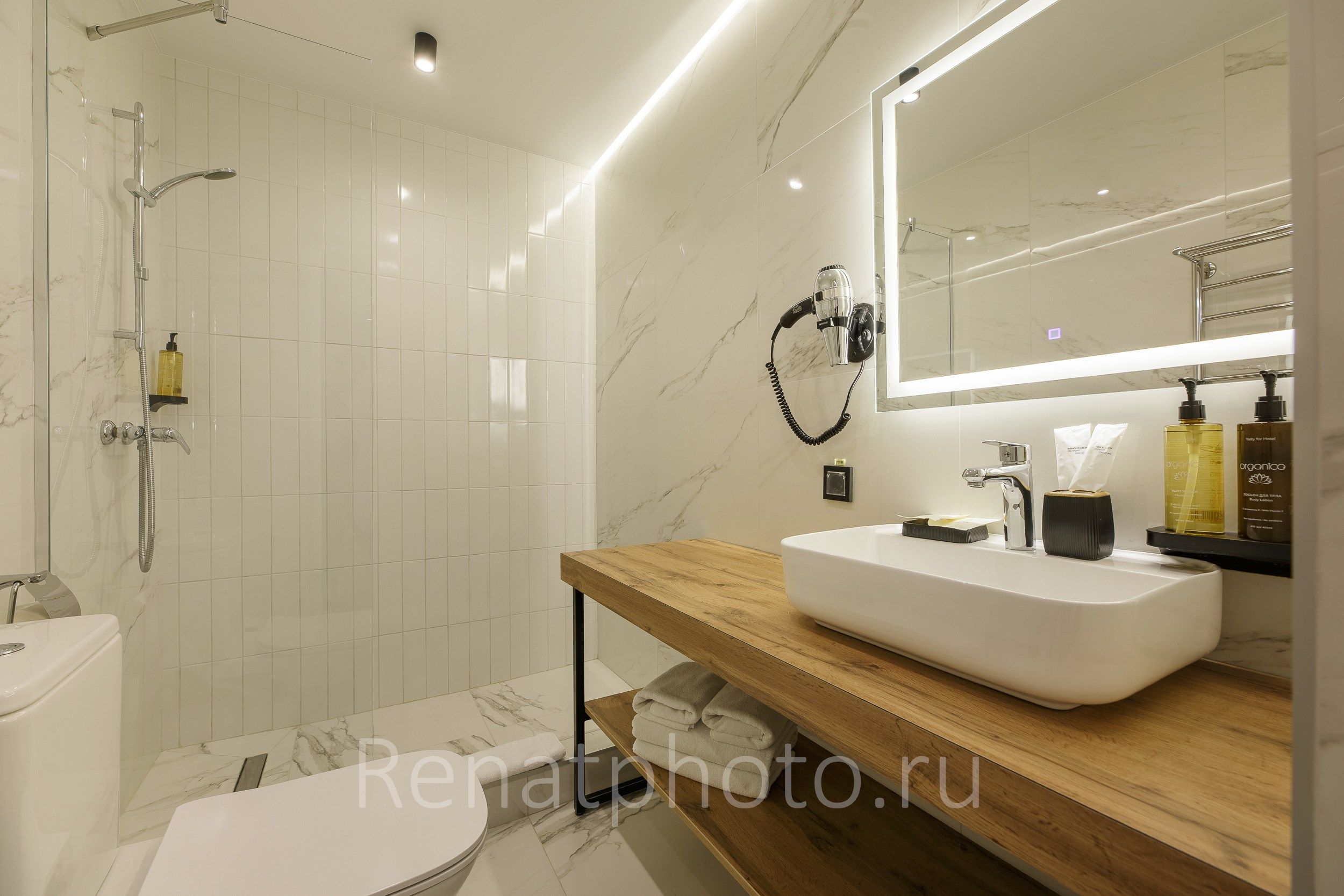 Интерьерная фотосъёмка отелей в г. Анапа. Профессиональная фотосъёмка интерьеров, предметная фотосессия еды для меню г. Анапа