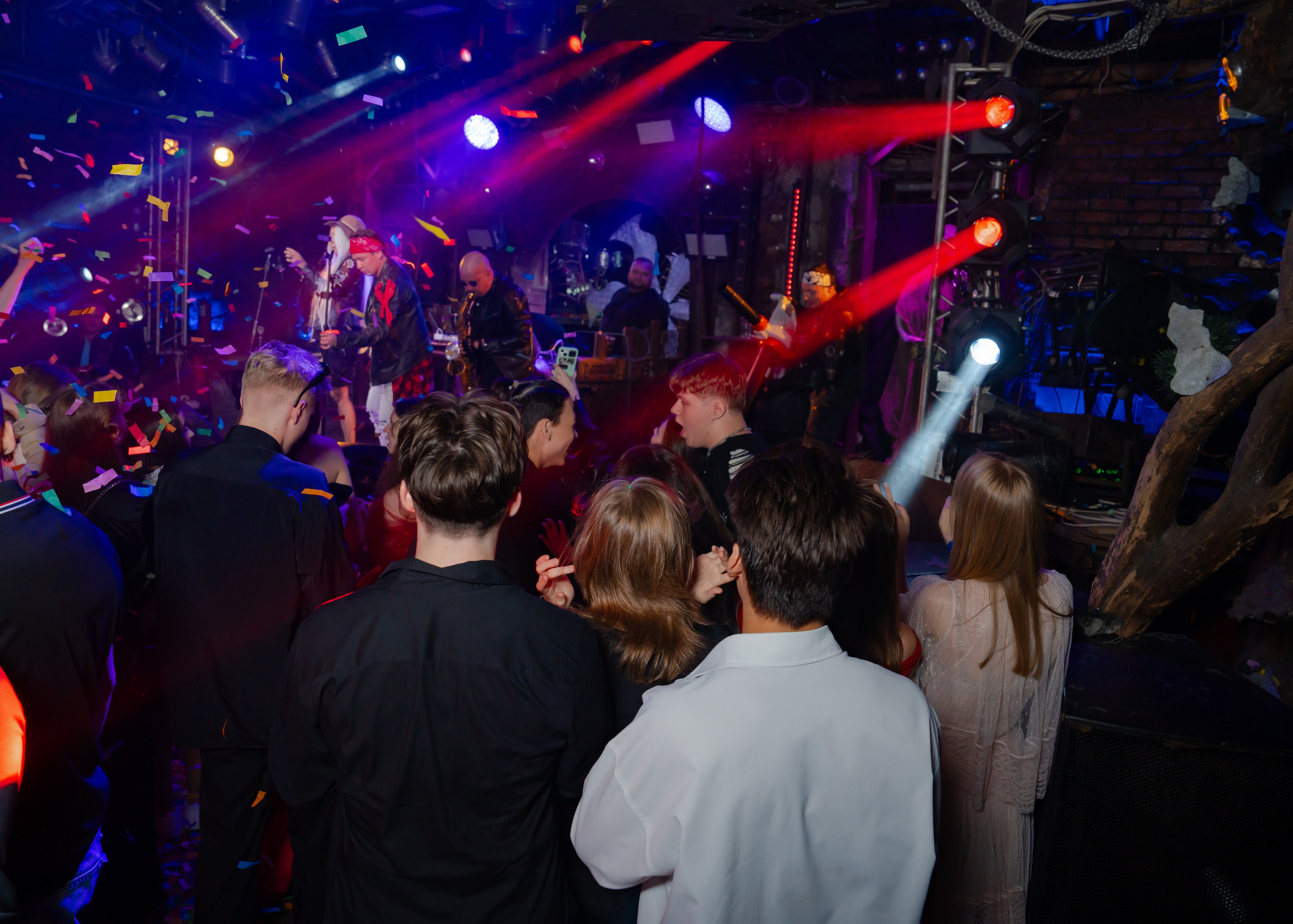 Выпускной Байк Центр «Ночные волки» 11 класс. Крамер Юлиана детский и семейный фотограф