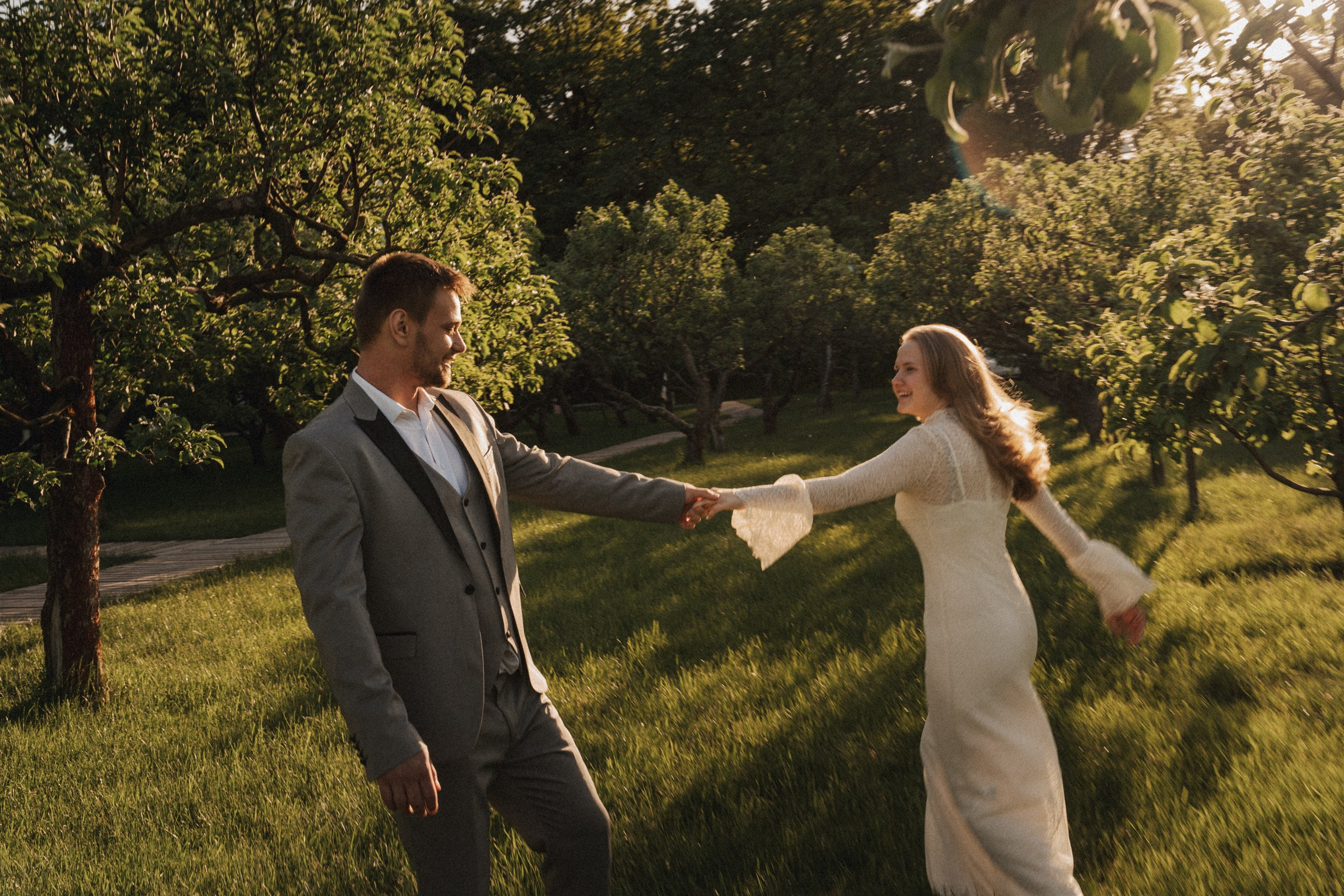 А ♡ А — Шепот деревьев (ВДНХ). Свадебный и портретный фотограф в Москве, Светлана Янковая