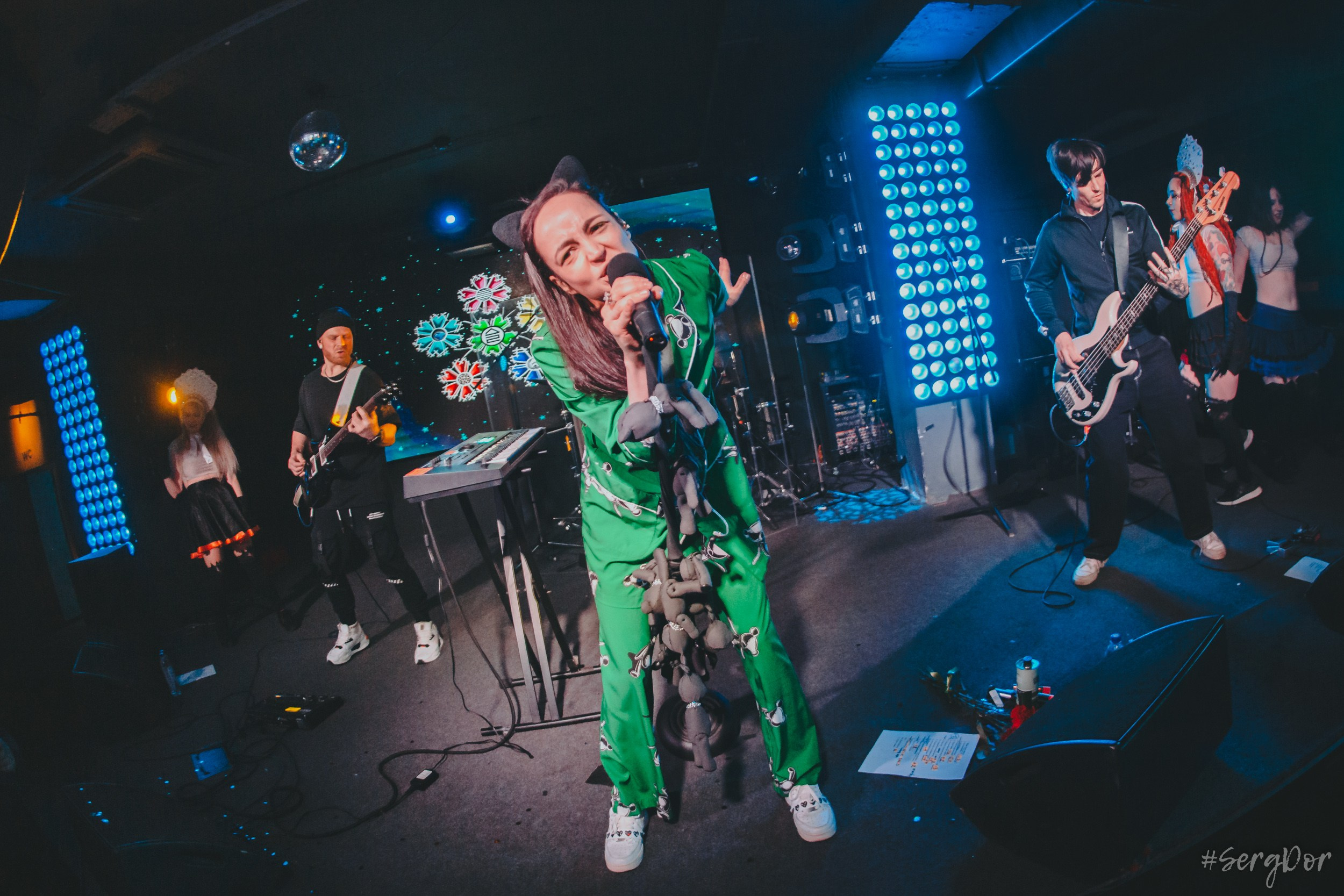 Дайте два, Мумий Тролль бар, Москва, Д2, МТ, День рождения группы, Юбилей, Люся Махова, презентация альбома, Простые радости в краю беспечных зомби, 26.11.2023, SergDor, 26 ноября 2023 года, #SergDor