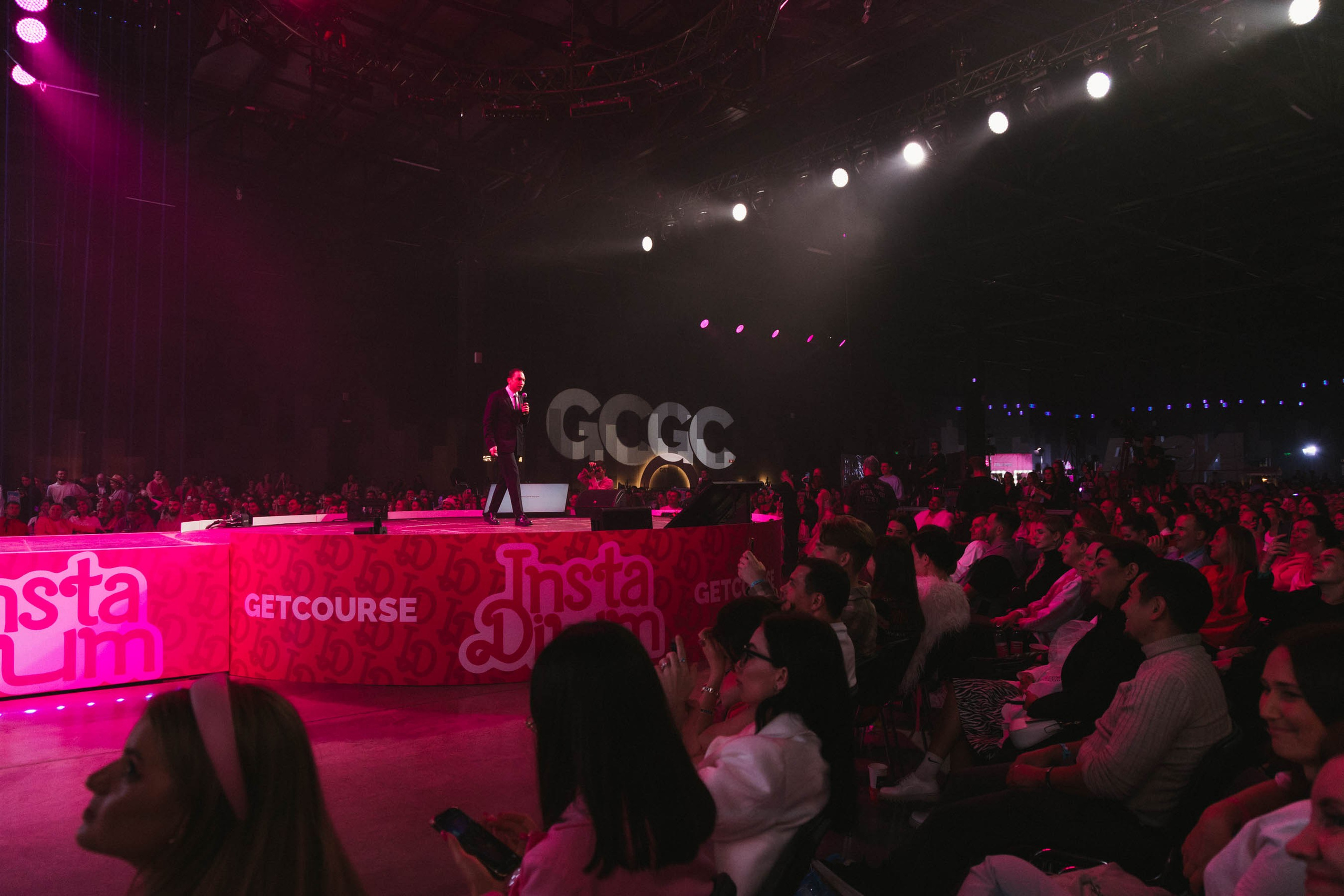 INSTA DIUM 4. Портретный и репортажный фотограф в Москве Олеся Лисарк