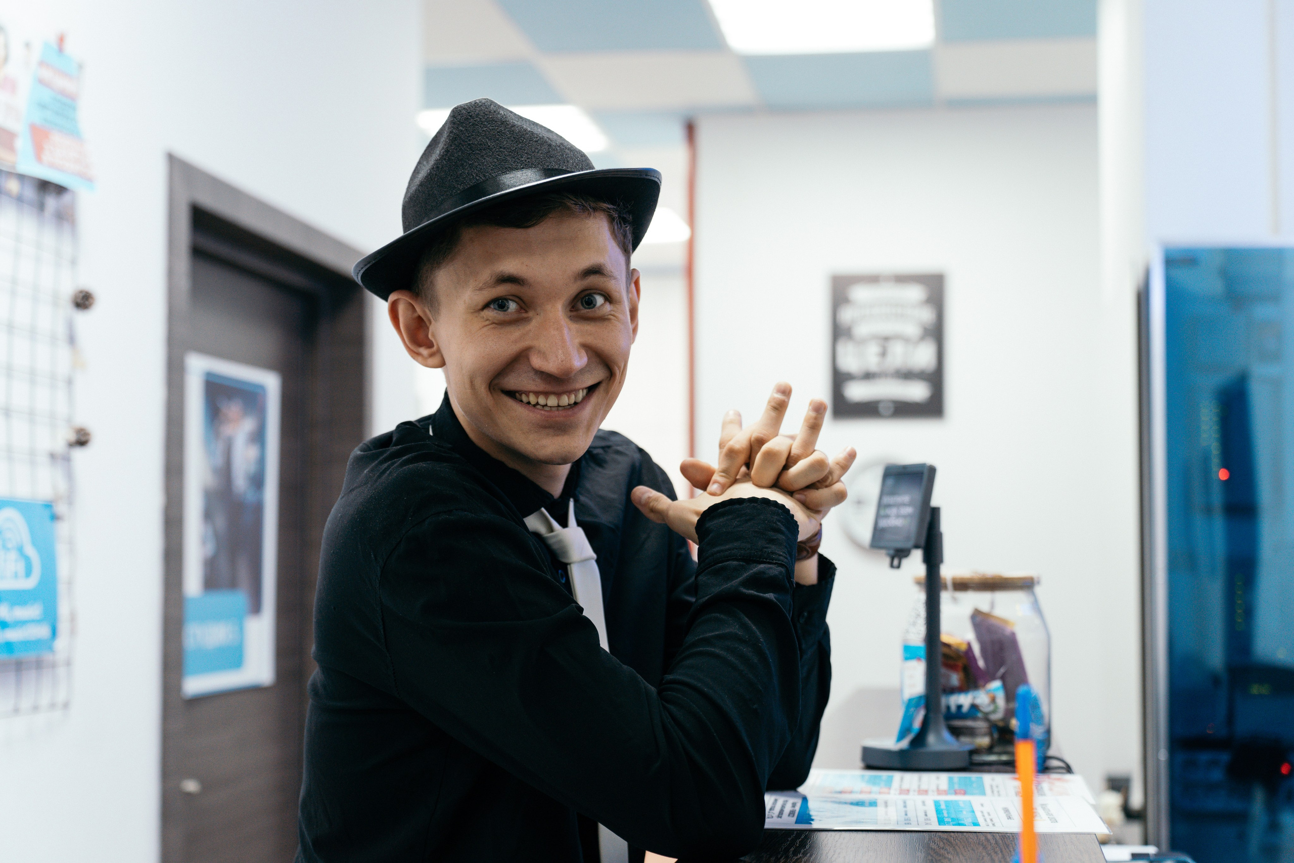 Hi Music. Я занимаюсь событийной, свадебной, товарной, студийной… фотографией