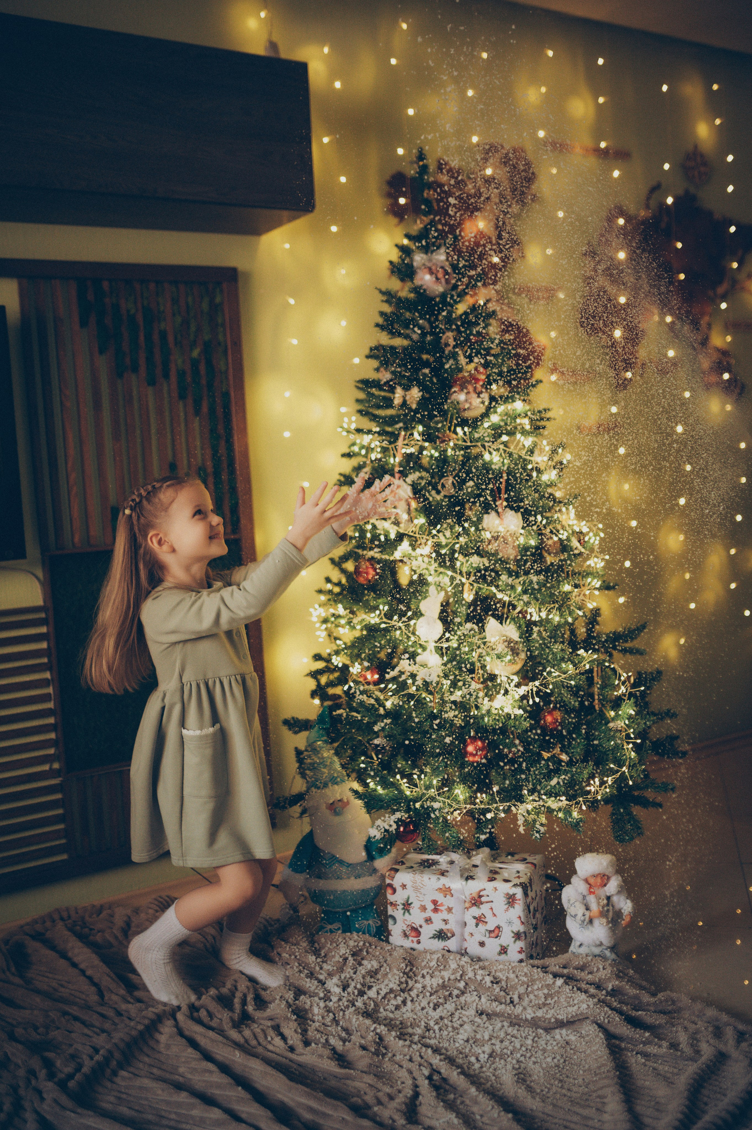 Тася, Соня, Женя и Илья (новогодняя домашняя). Фотограф, г. Лесной Свердловской области