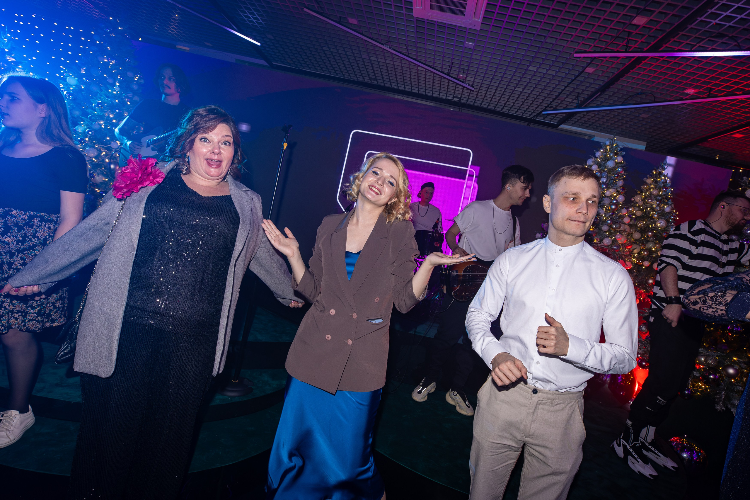 Фото и видео корпоративов. Свадебный, семейный видеограф и фотограф в Екатеринбурге Николай Рыков