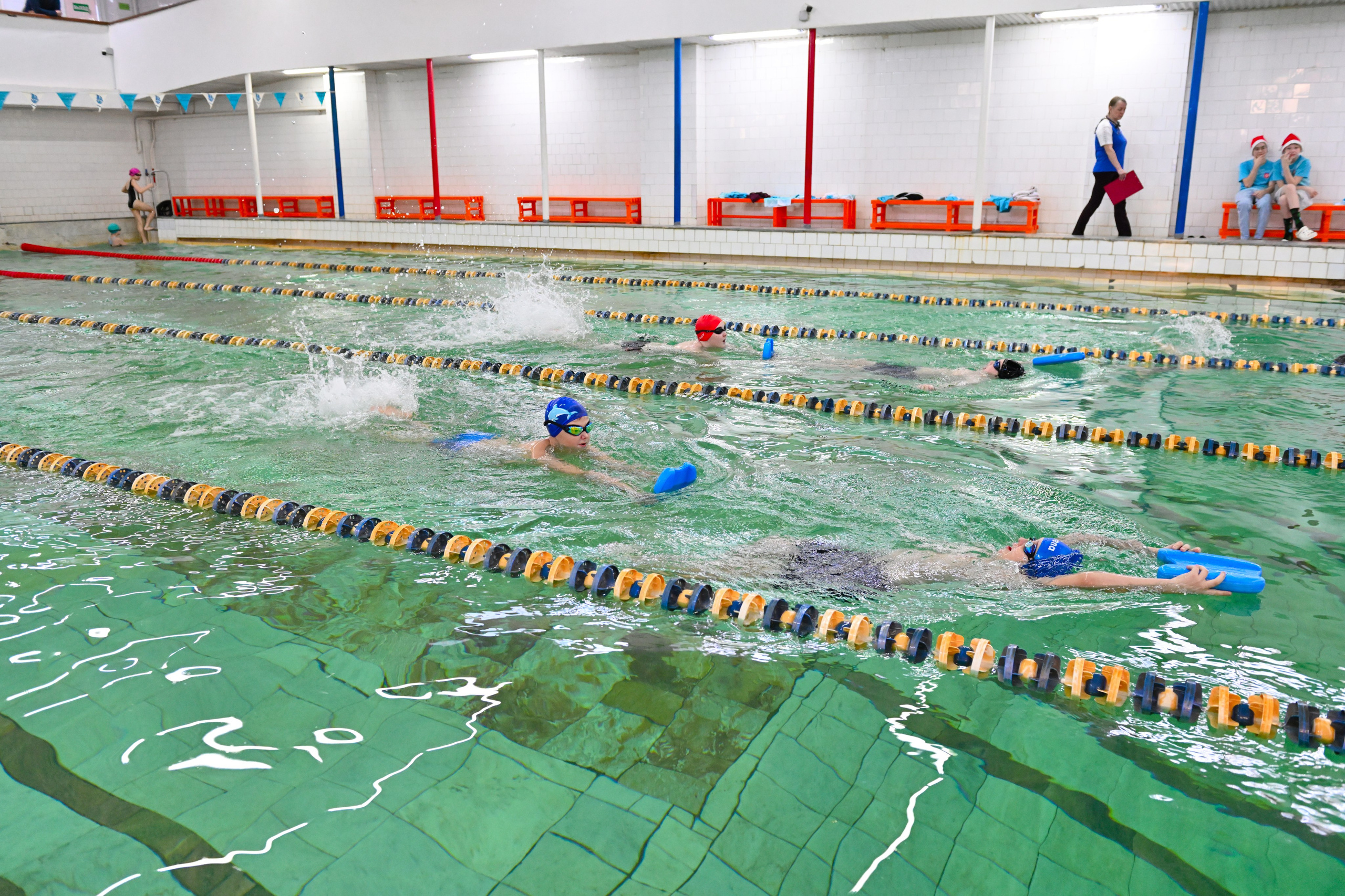 2025-12-20 Бассейн Урал НГ младшие. Снежинск фото Андрианов