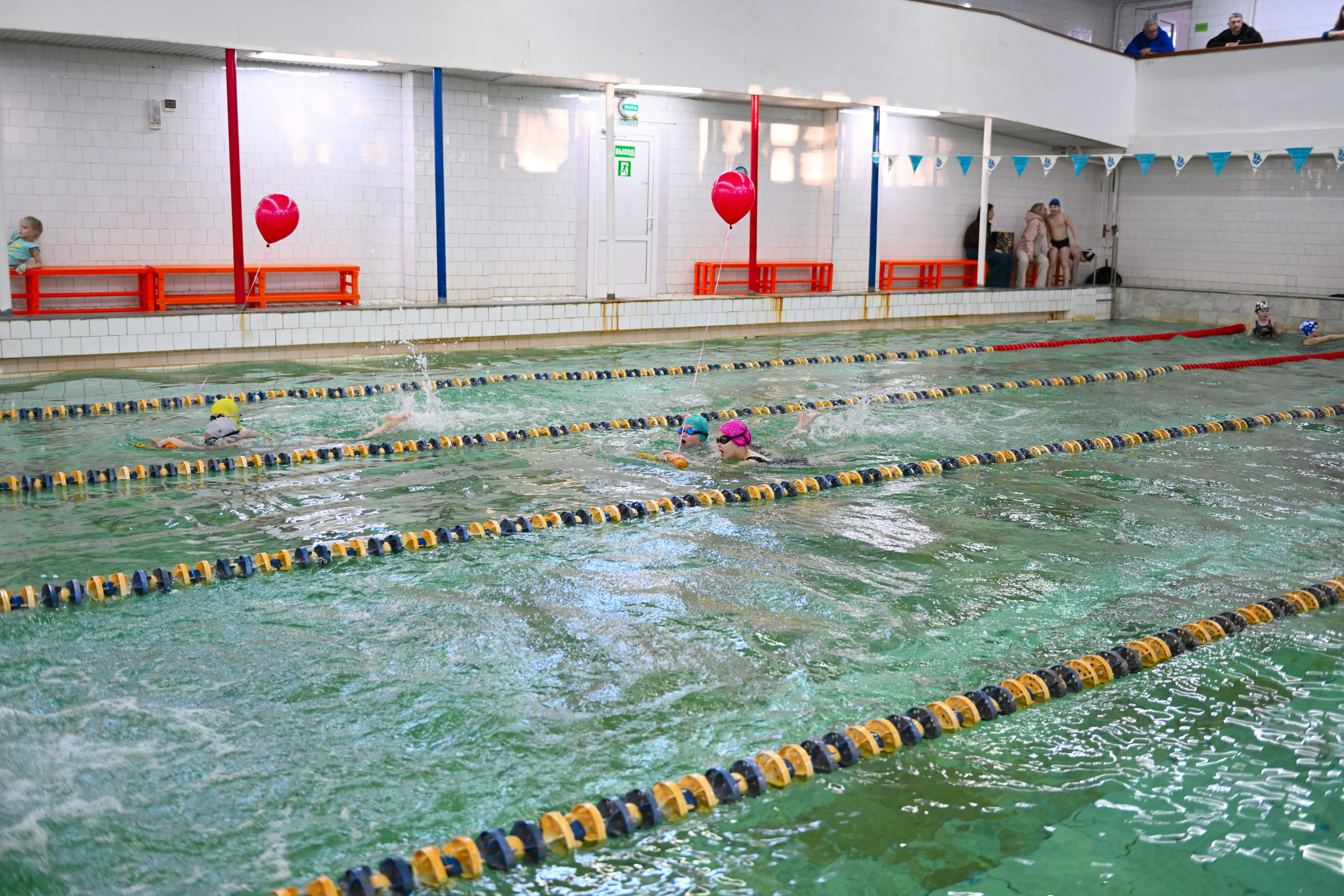 2025-12-20 Бассейн Урал НГ младшие. Снежинск фото Андрианов