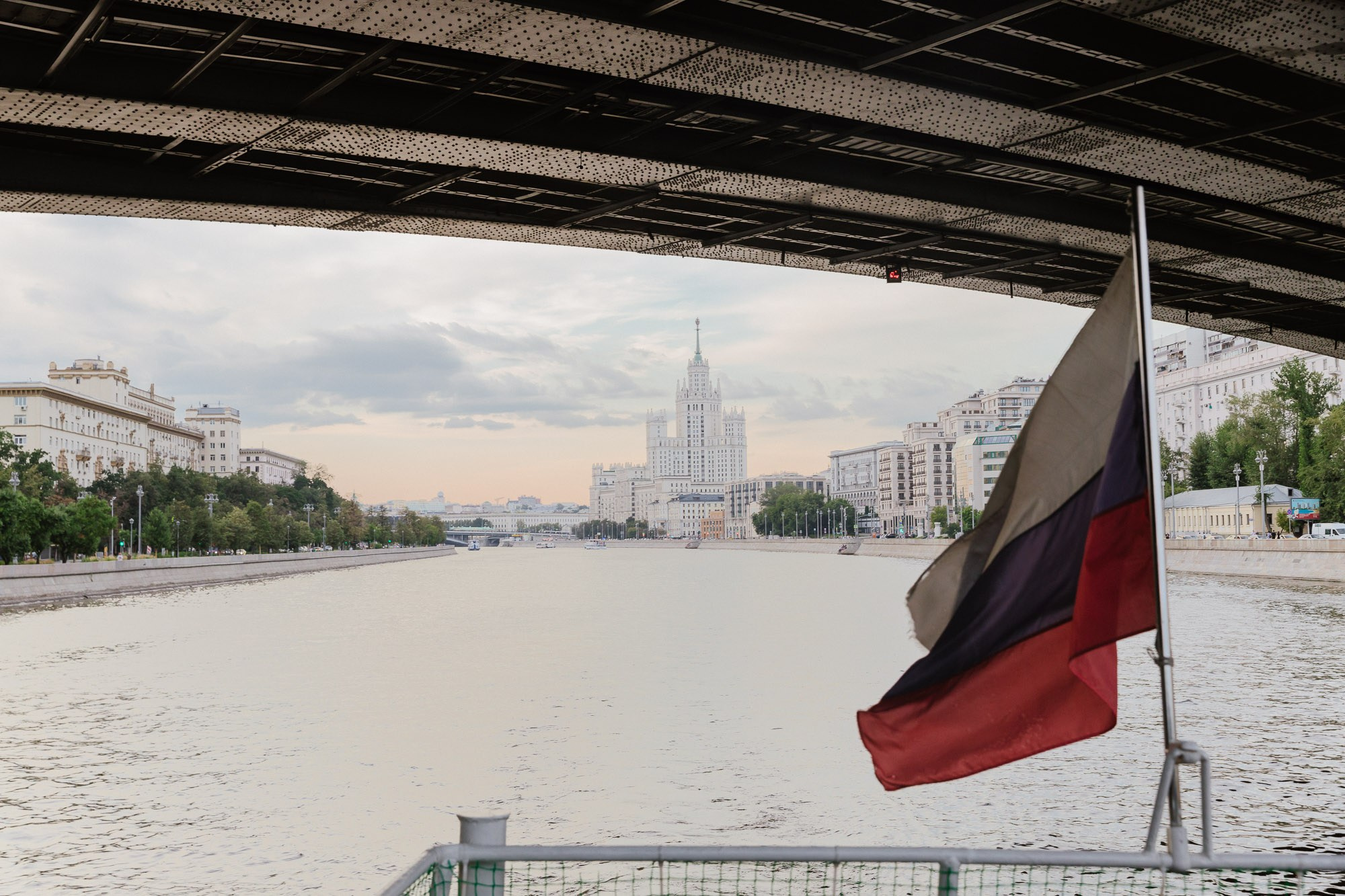 Свадебный банкет на теплоходе. Фотограф-видеограф в Москве