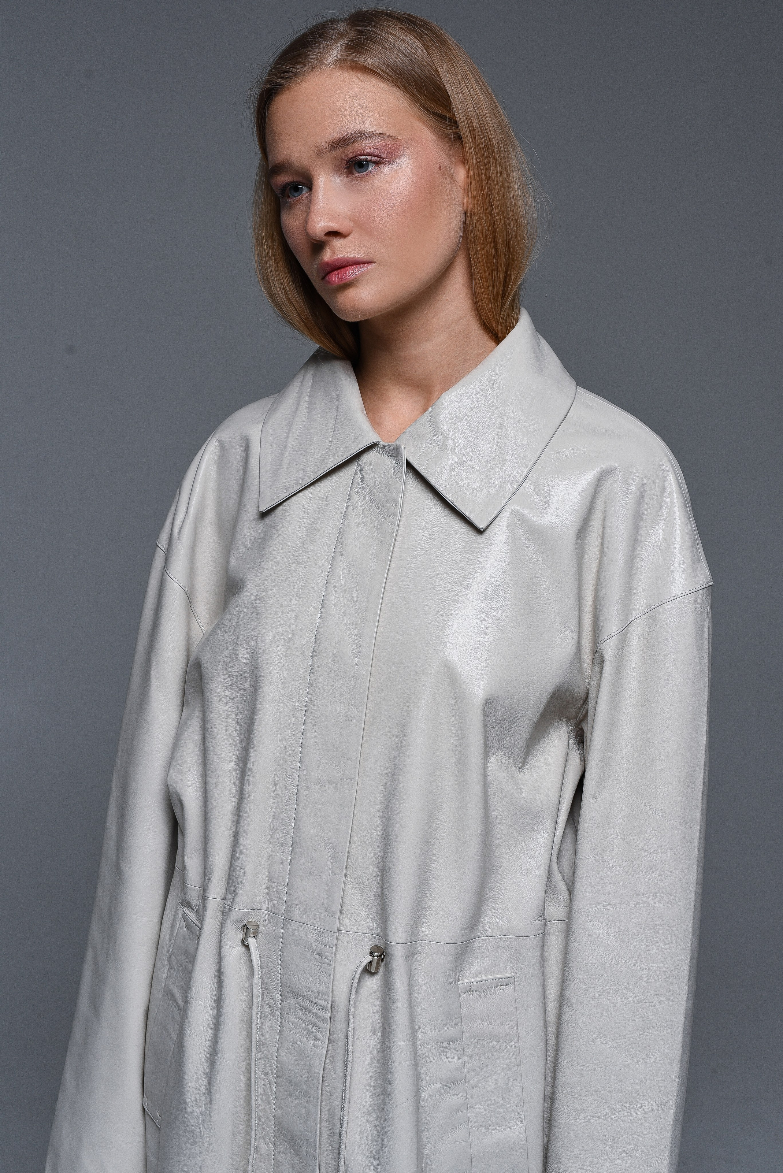 Пальто (фон). Контент фотограф в Москве Лихачева Ксения