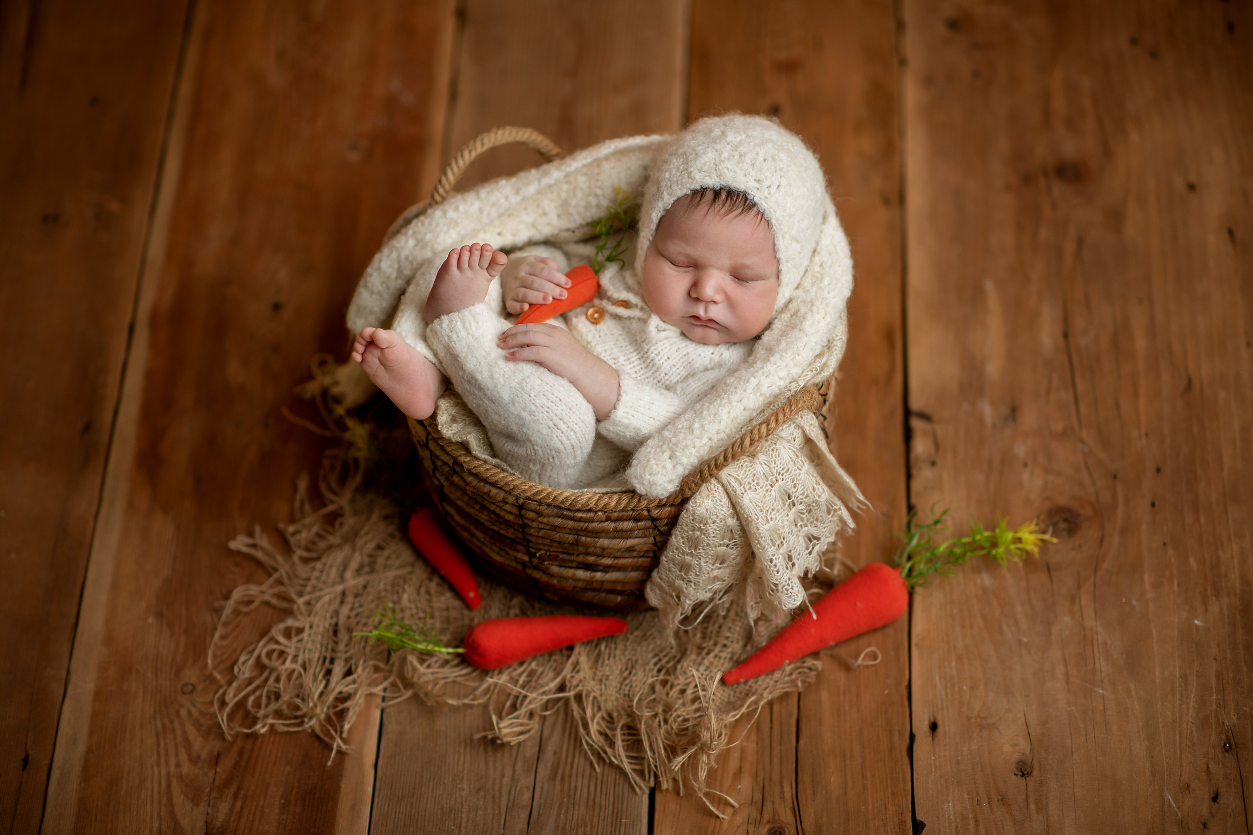 Newborn. Творческая команда Ульяшевы, свадебная и семейная фотография. Кахахста