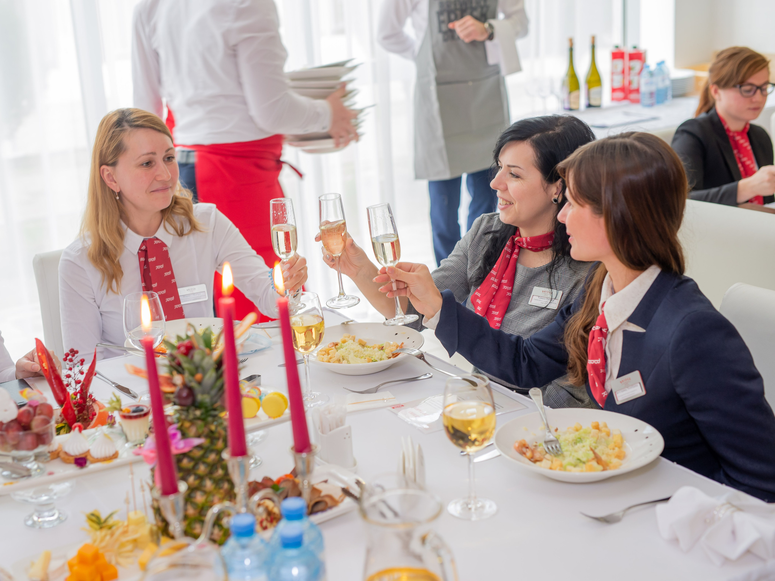 Bridge Resort. 8 марта. Поздравление от мужчин. Фотограф Сергей Катаев