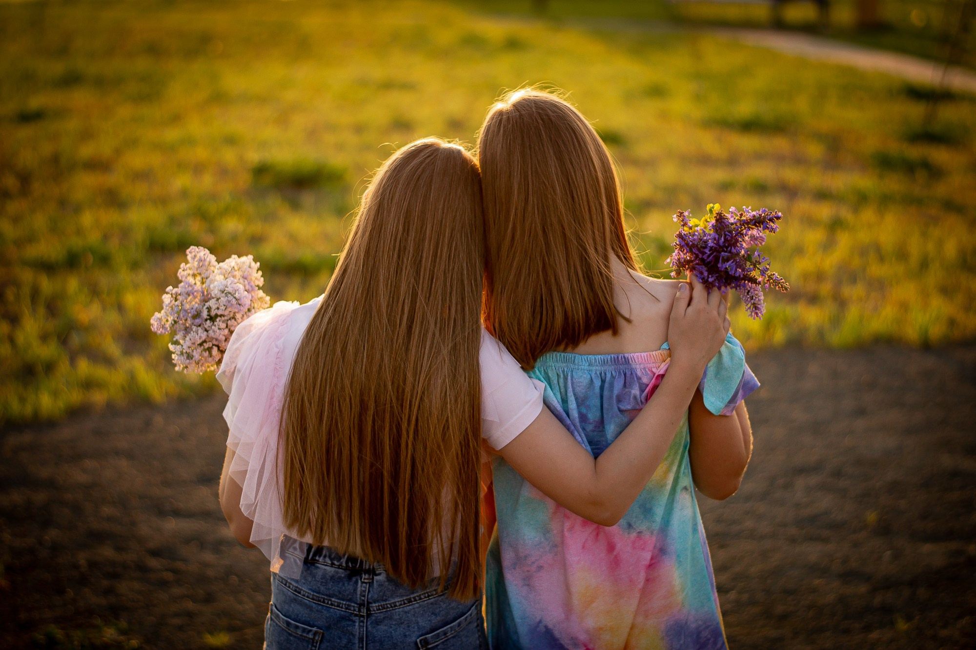 Две сестры-одно целое. Приподаева Алёна семейный и детский фотограф в Красноярске