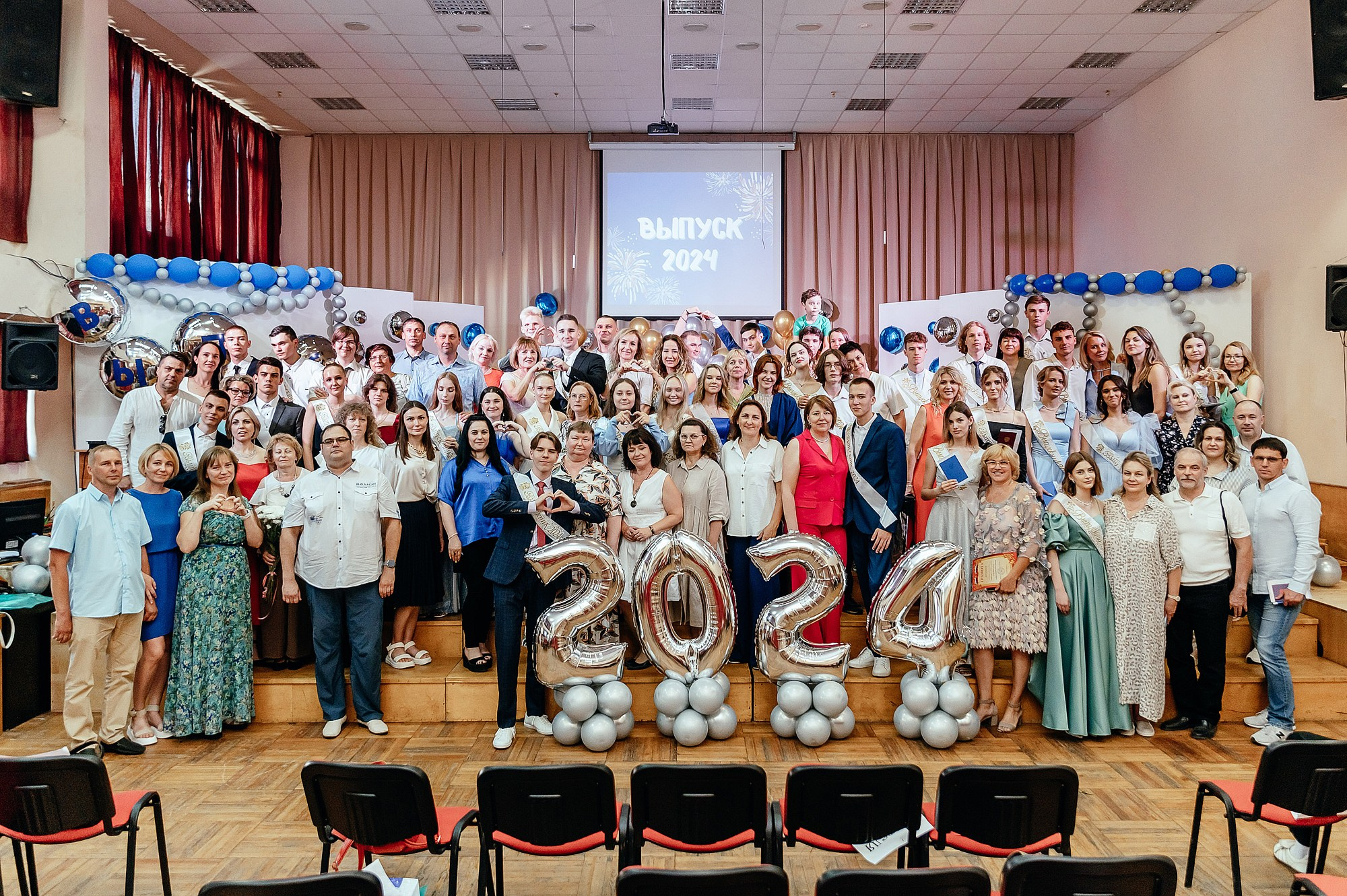 Школьный фотограф в Дубне Талдоме Кимрах. Свадебный фотограф в Дубне Алексей Фонарёв
