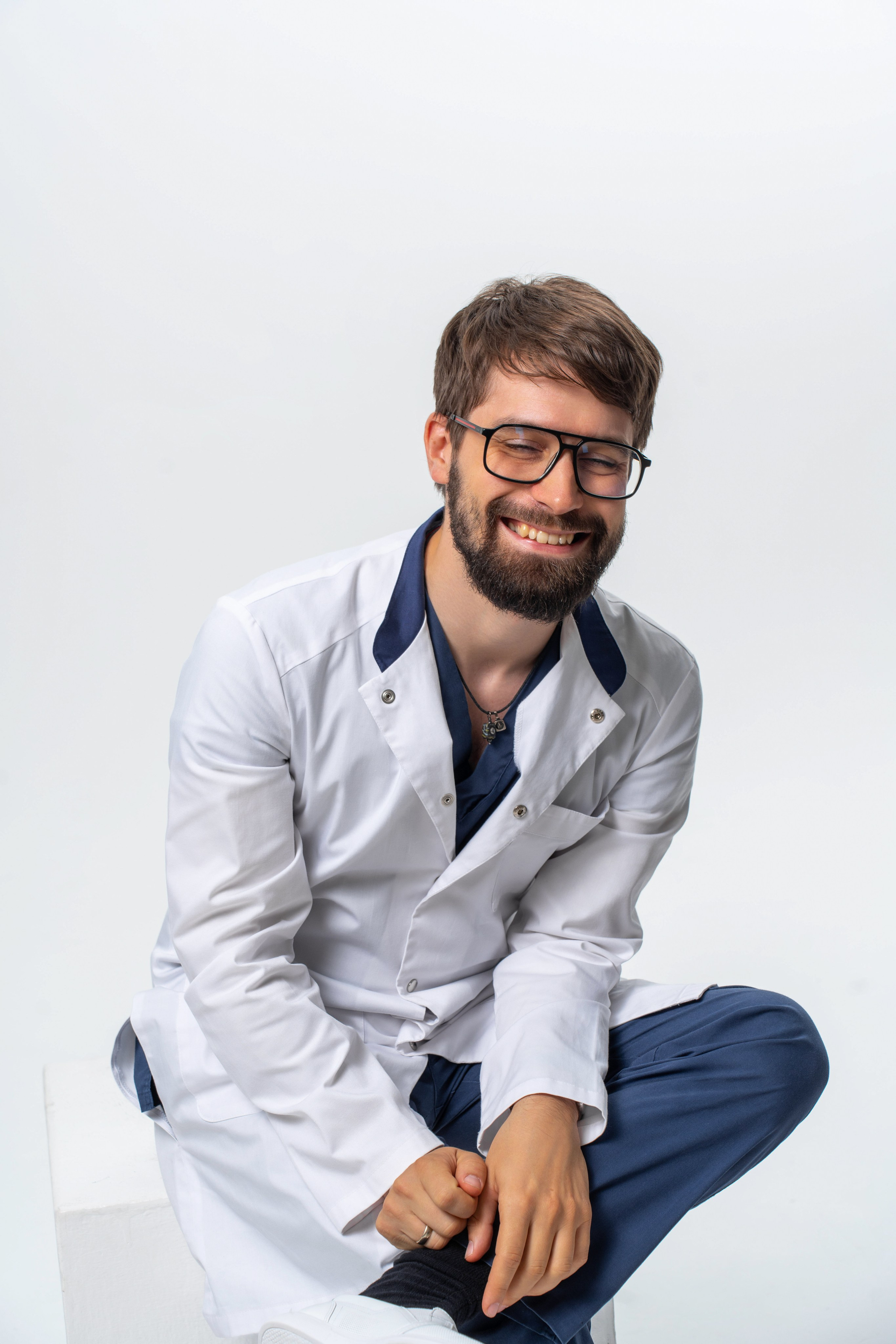 Фотосессия для лор врача в фотостудии в Москве