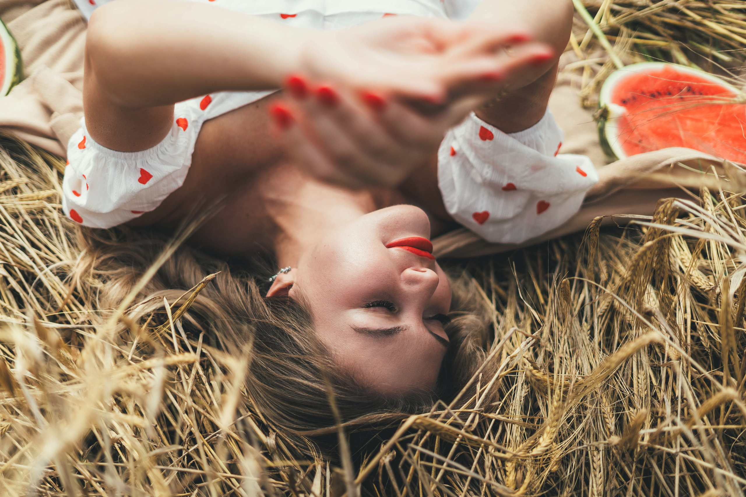 Елена, Сергиев Посад, пшеничное поле. Наталья Дукалова фотограф Щелково Королев Пушкино Москва Балашиха