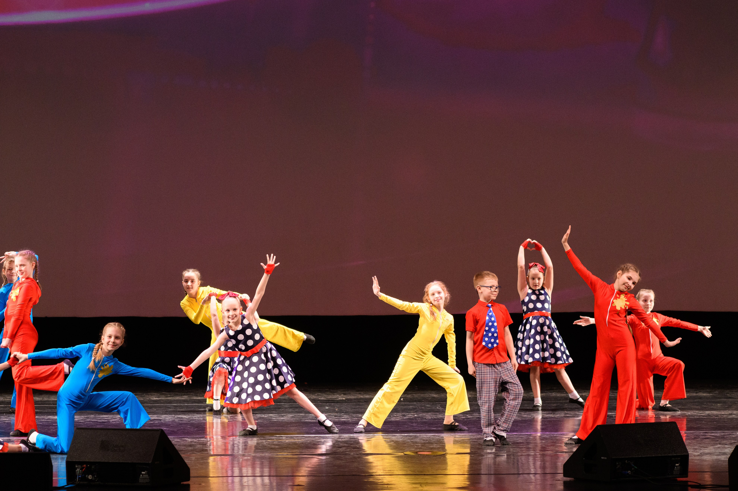 23 апреля, часть 2, БКЗ Октябрьский, г. Санкт-Петербург. Золотое яблочко