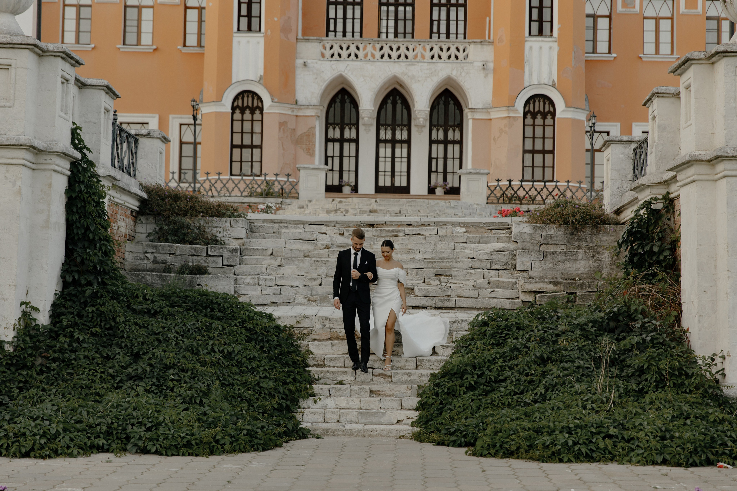 31.08.2024. RETOUCH-HOUSE