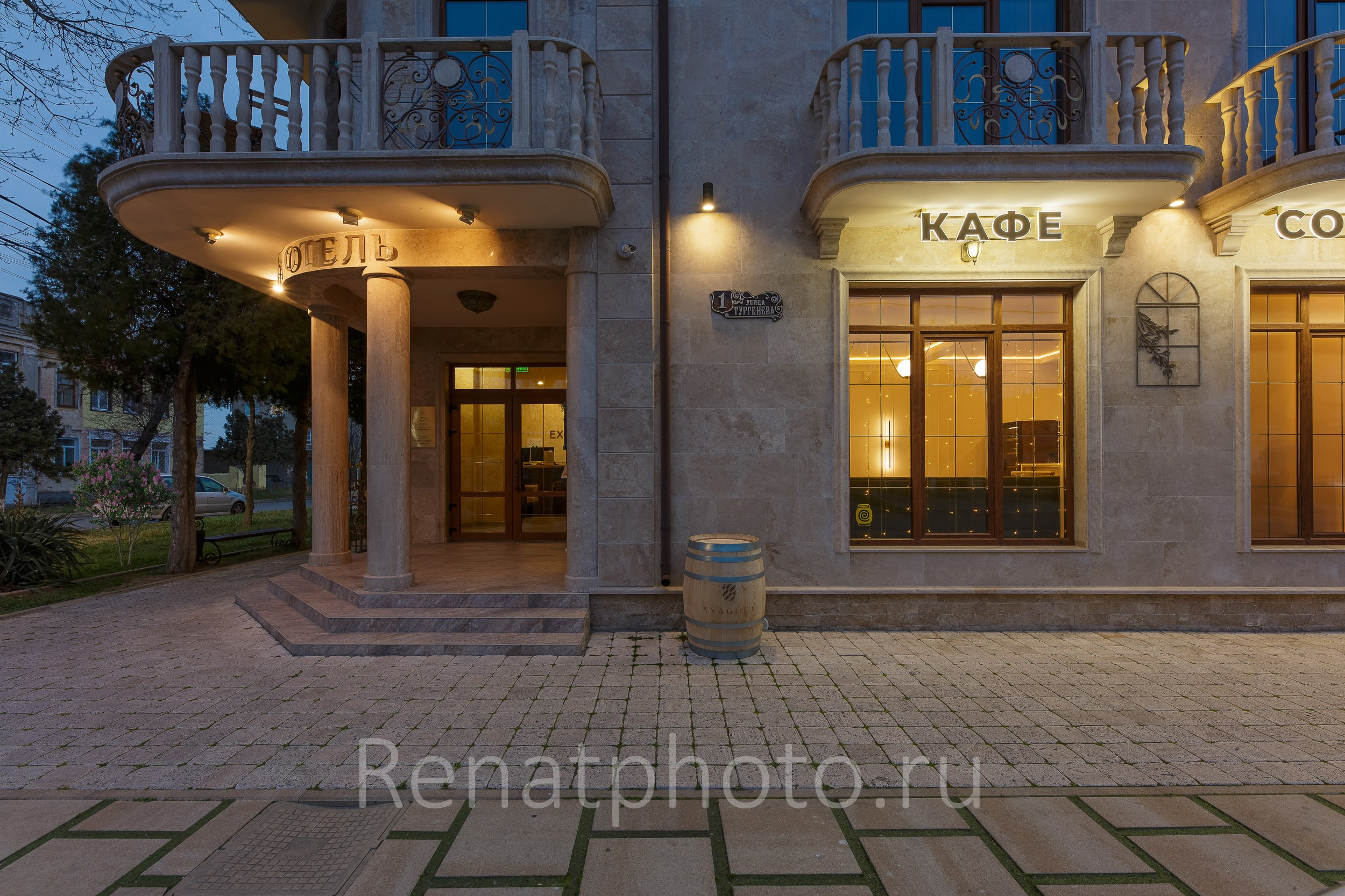 Отель «Вилла». Профессиональная фотосъёмка интерьеров, предметная фотосессия еды для меню г. Анапа