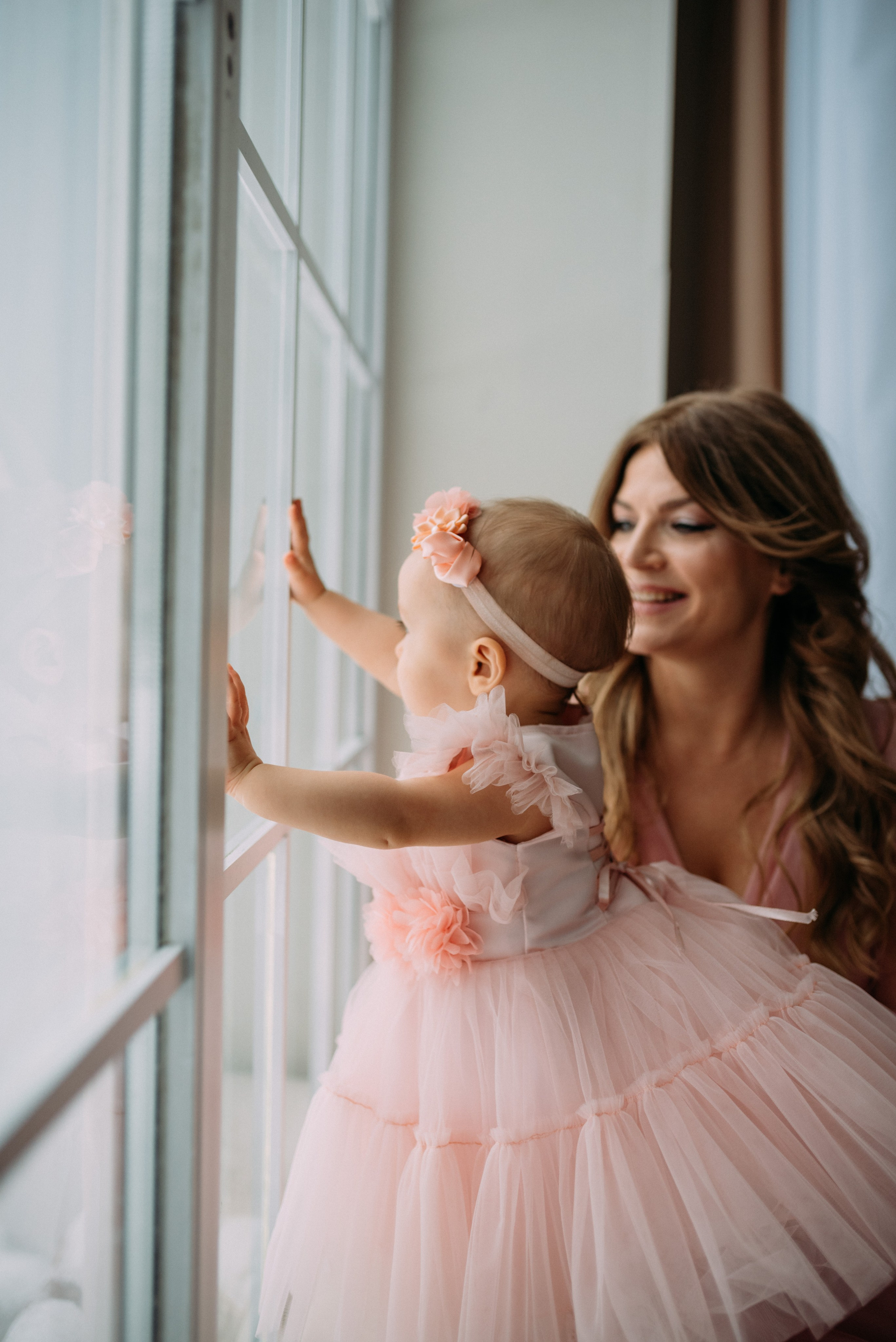 Анна, Мишель, Виктор — годовасие в студии