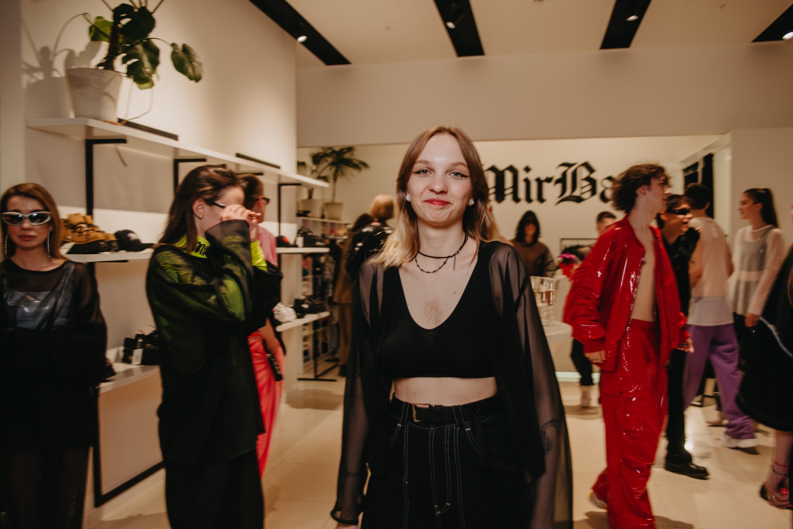 Открытие магазина концептуального бренда одежды MIRBA. Контент фотограф Илья Урс