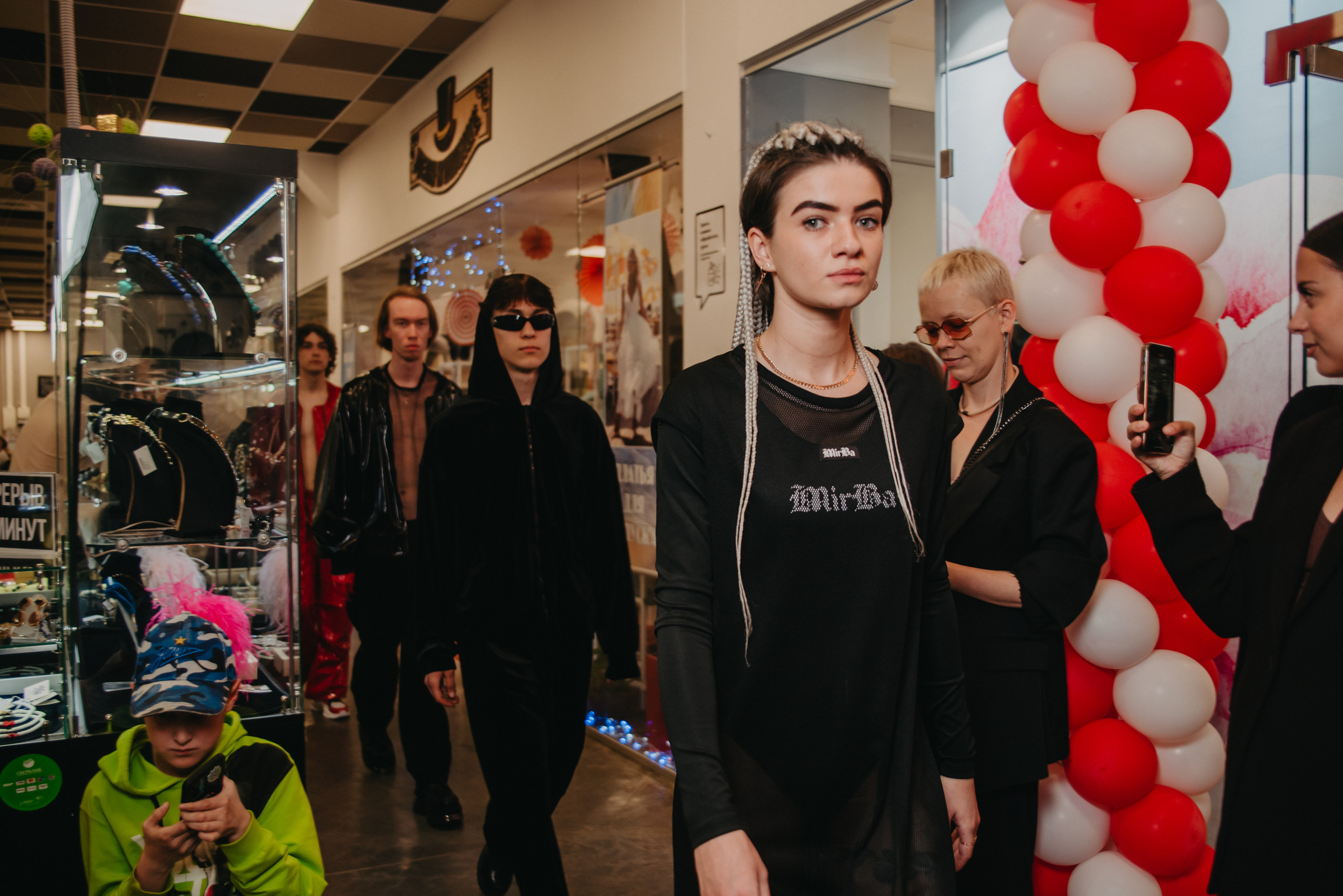 Открытие магазина концептуального бренда одежды MIRBA. Контент фотограф Илья Урс