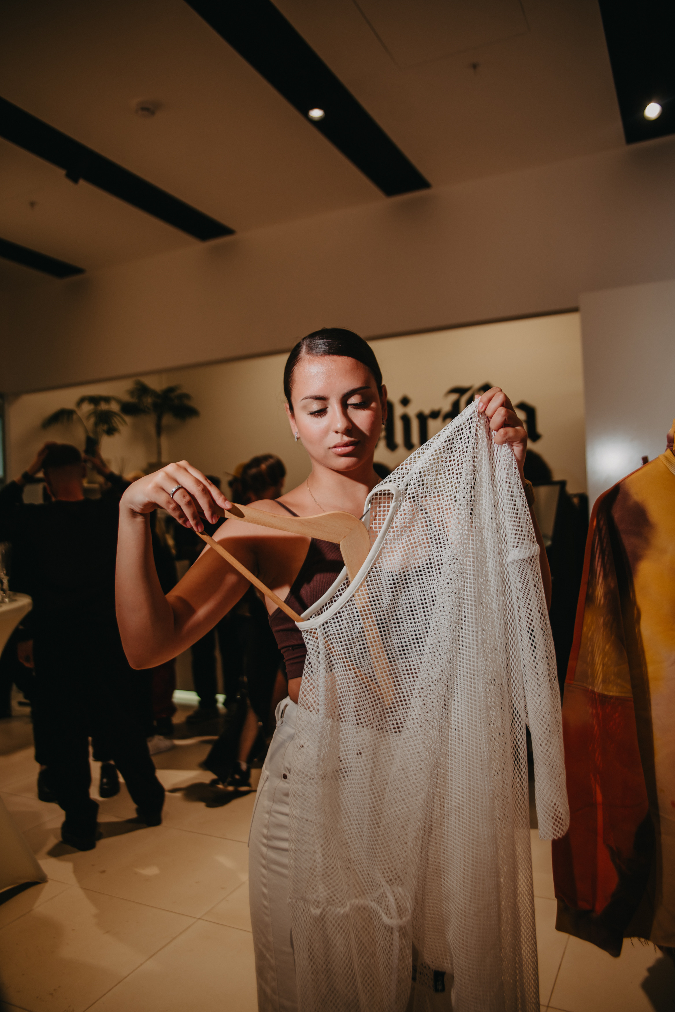 Открытие магазина концептуального бренда одежды MIRBA. Контент фотограф Илья Урс