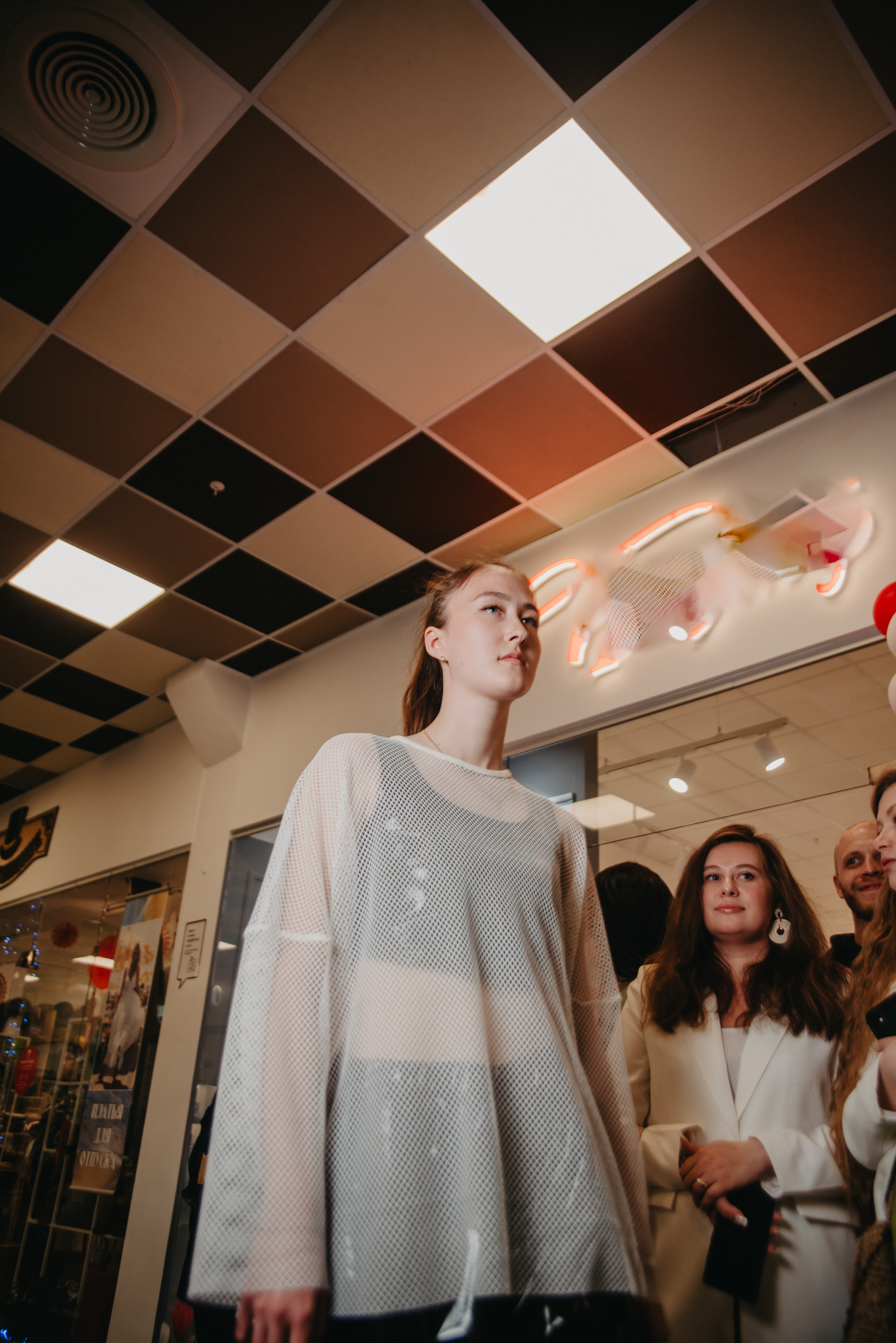 Открытие магазина концептуального бренда одежды MIRBA. Контент фотограф Илья Урс