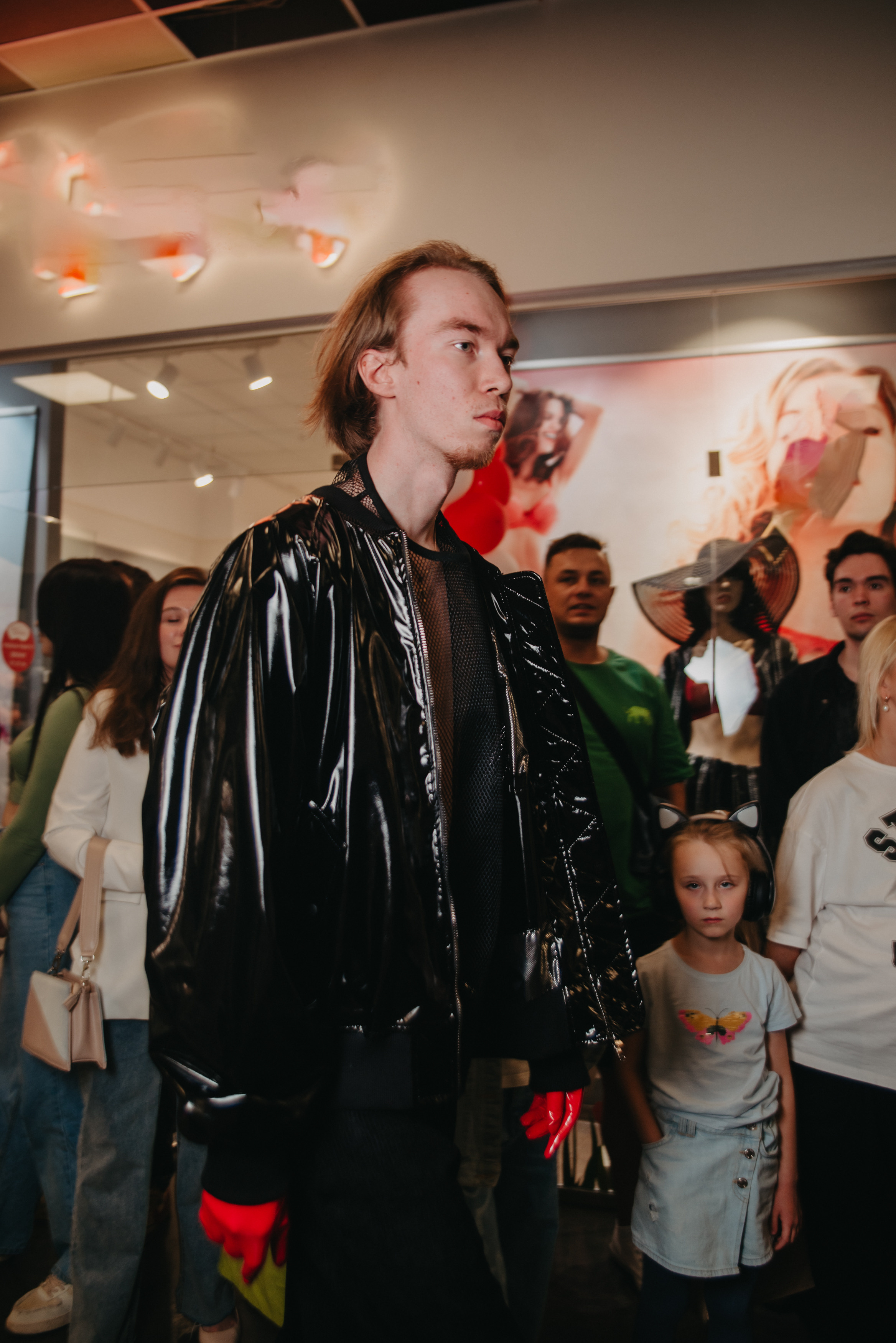 Открытие магазина концептуального бренда одежды MIRBA. Контент фотограф Илья Урс