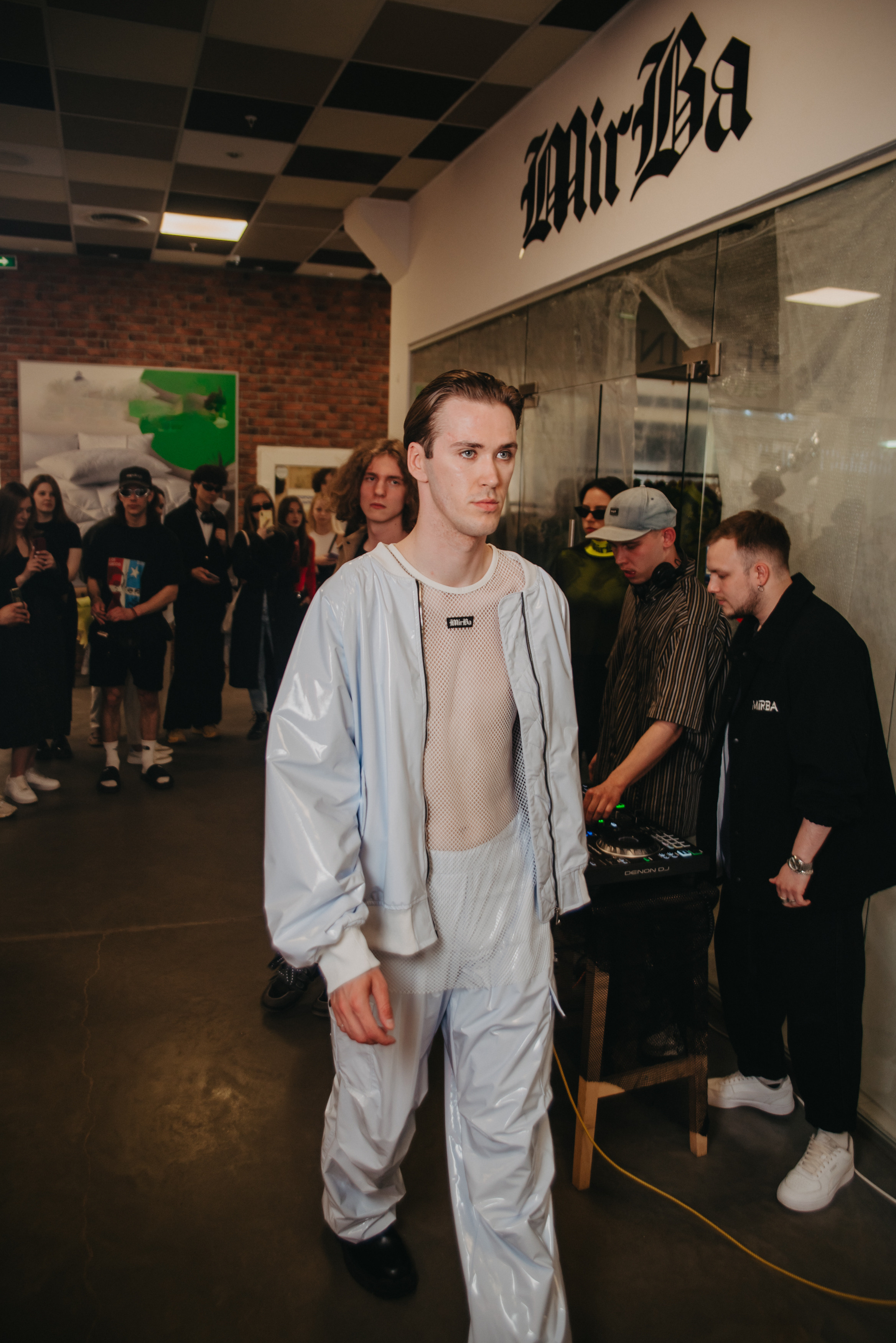 Открытие магазина концептуального бренда одежды MIRBA. Контент фотограф Илья Урс