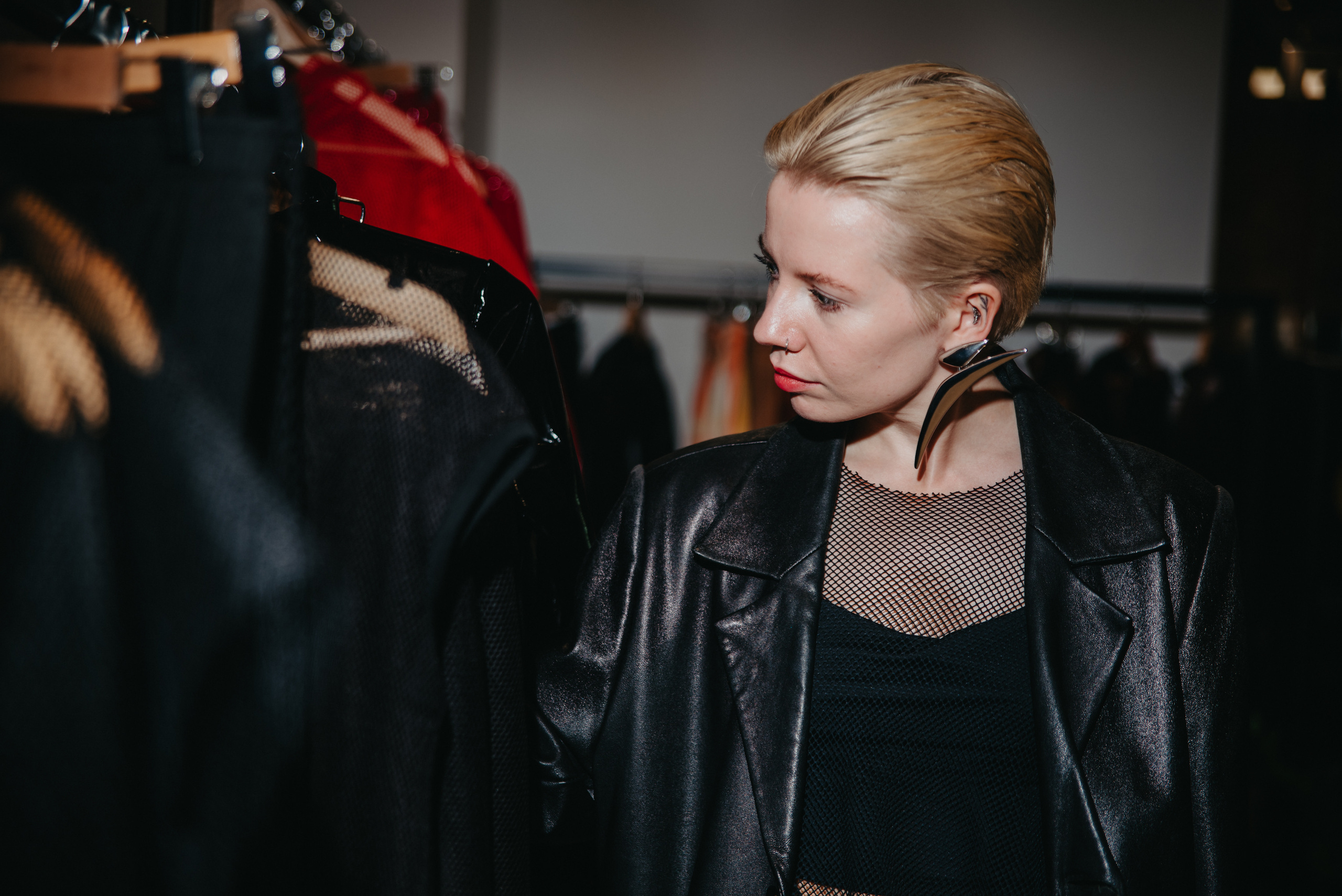 Открытие магазина концептуального бренда одежды MIRBA. Контент фотограф Илья Урс