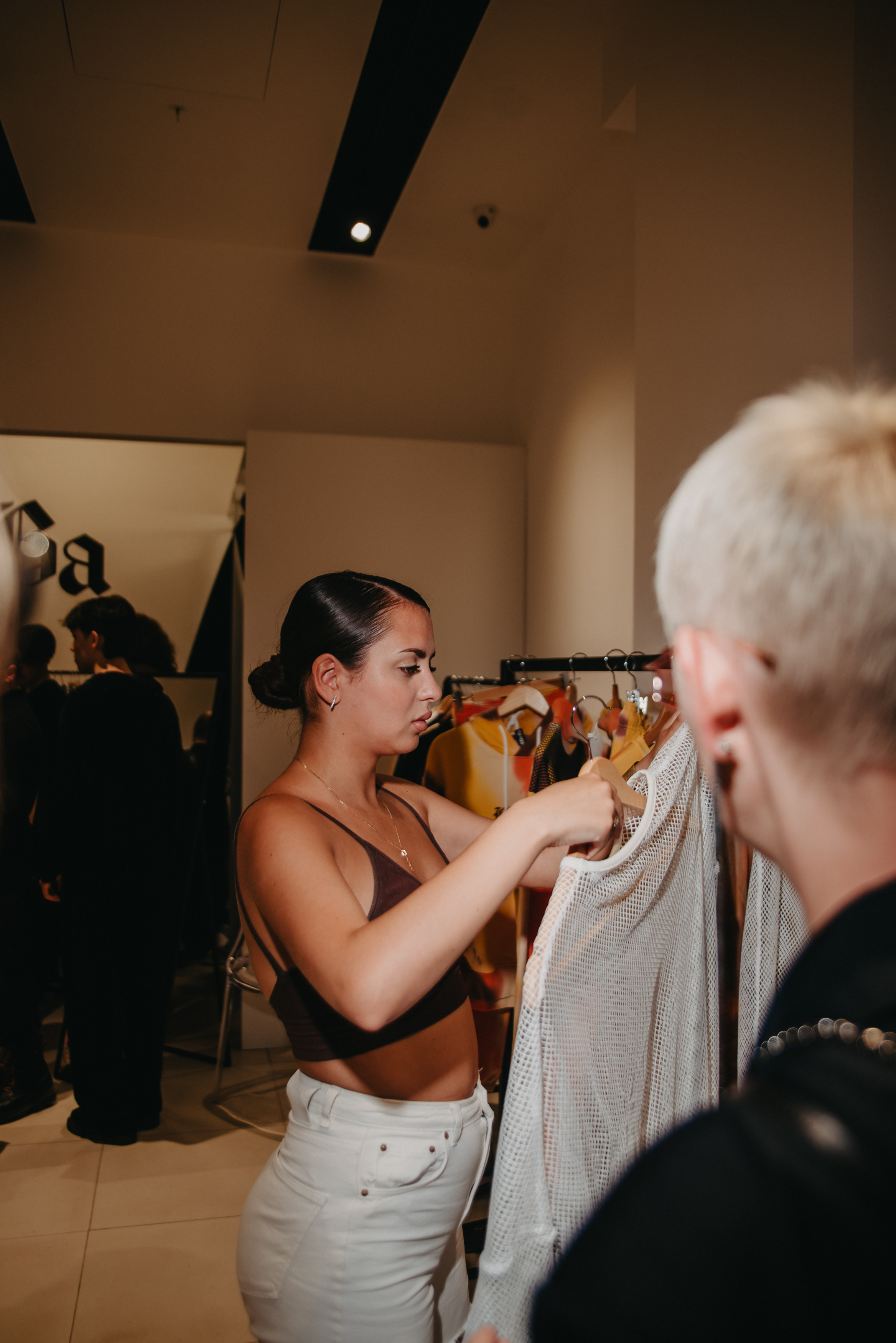 Открытие магазина концептуального бренда одежды MIRBA. Контент фотограф Илья Урс