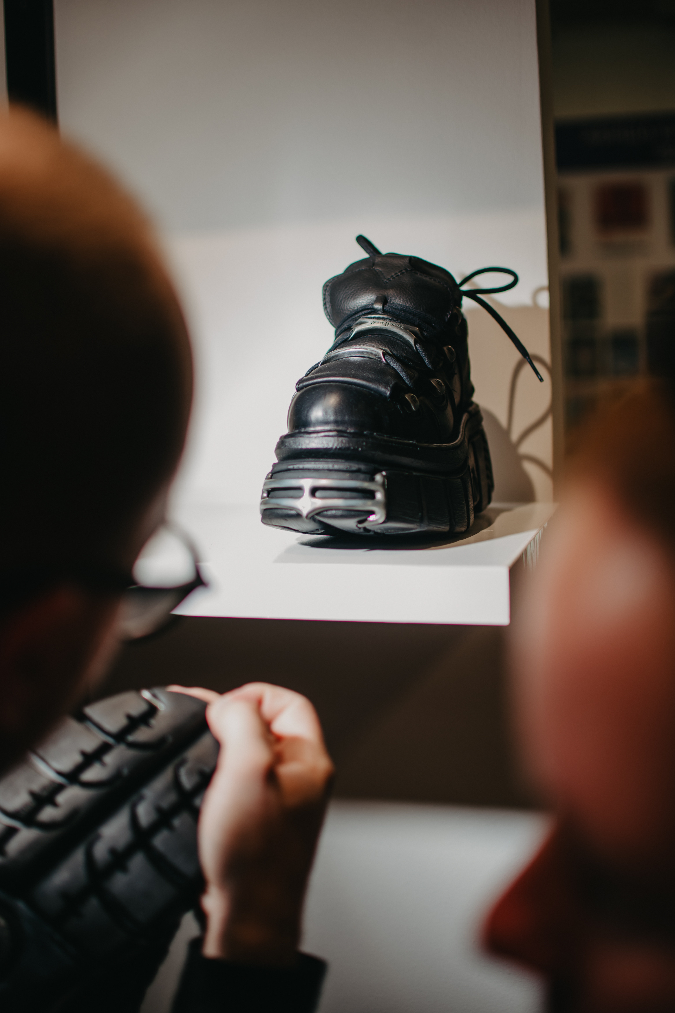 Открытие магазина концептуального бренда одежды MIRBA. Контент фотограф Илья Урс