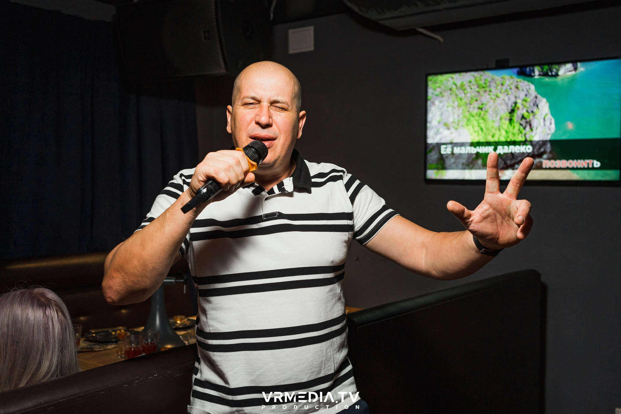 Halloween ARACHNOPHOBIA в баре «Друзья»