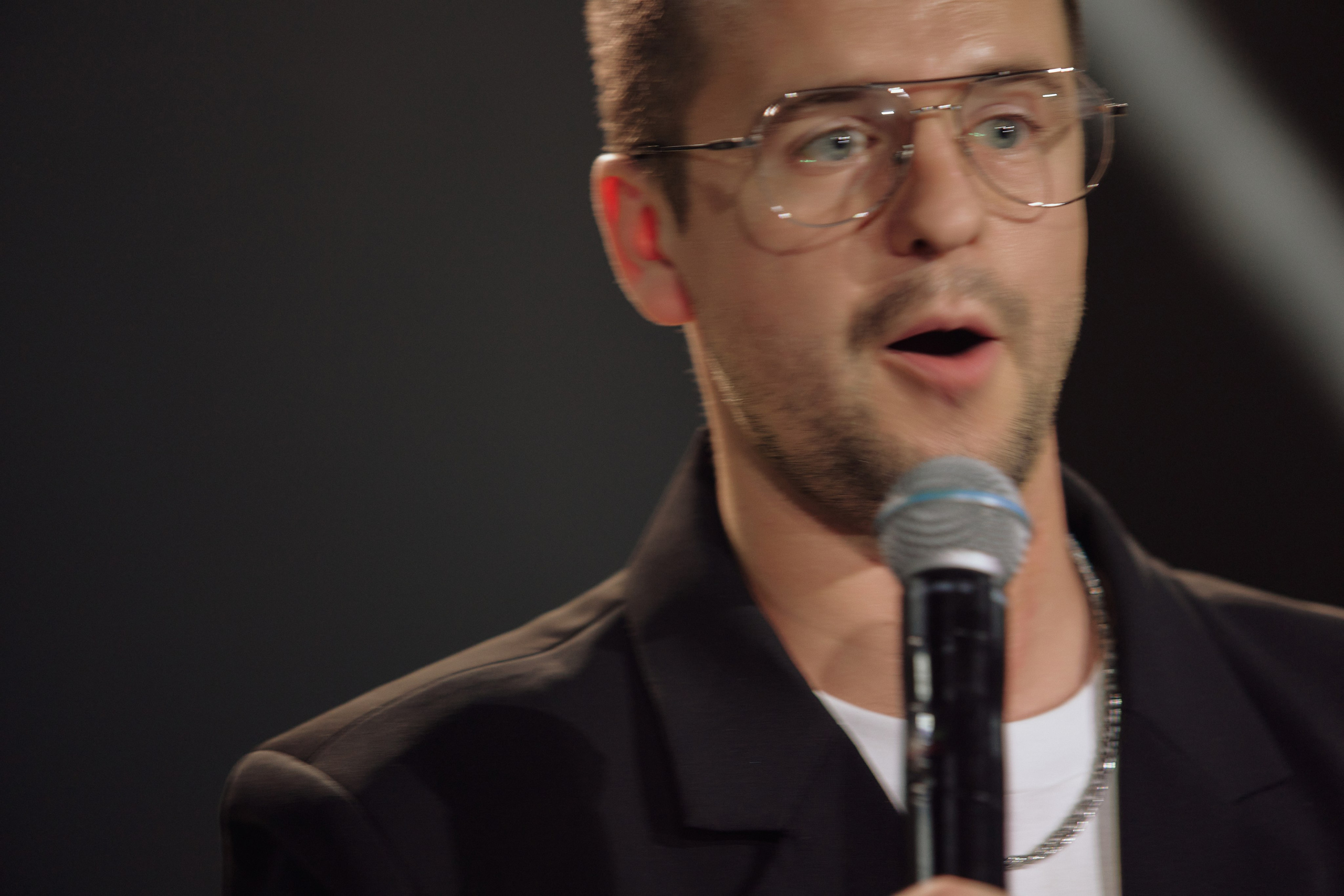 A MIRROR IS ONLY A HEART. Дмитрий Мазуркевич: Профессиональный Репортажный Фотограф