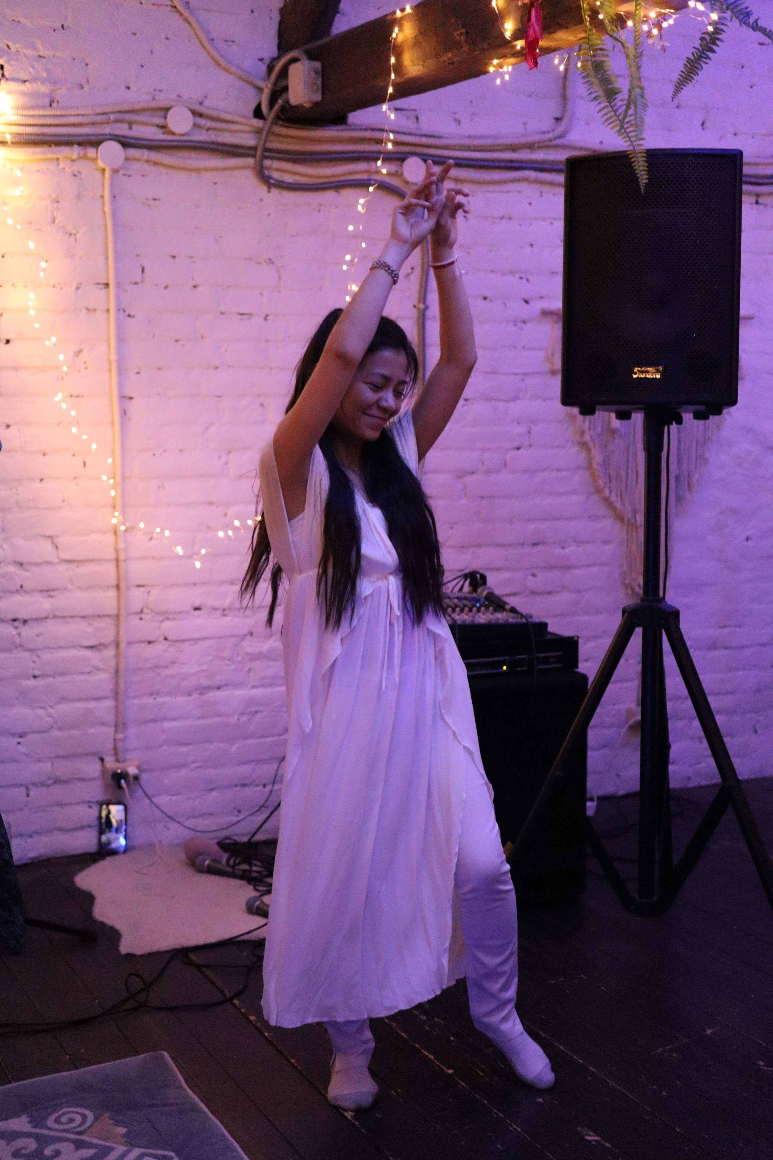 Bhakti Mantra. Photo Ninja